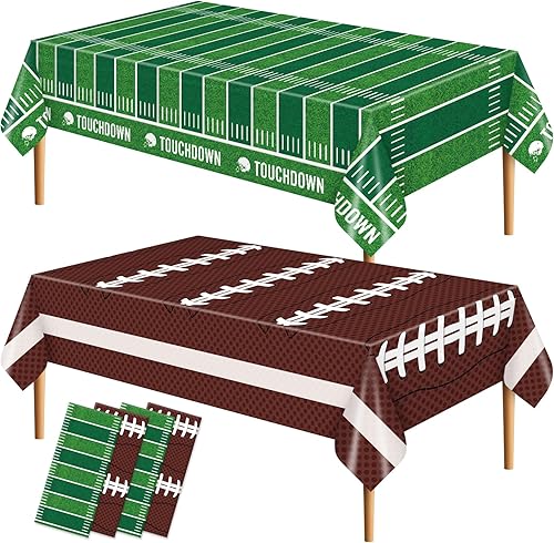 SpinLaLa Juego de manteles de plástico de fútbol de 4 piezas de 54 x 108 pulgadas, 2 manteles rectangulares desechables de campo verde y 2 fundas