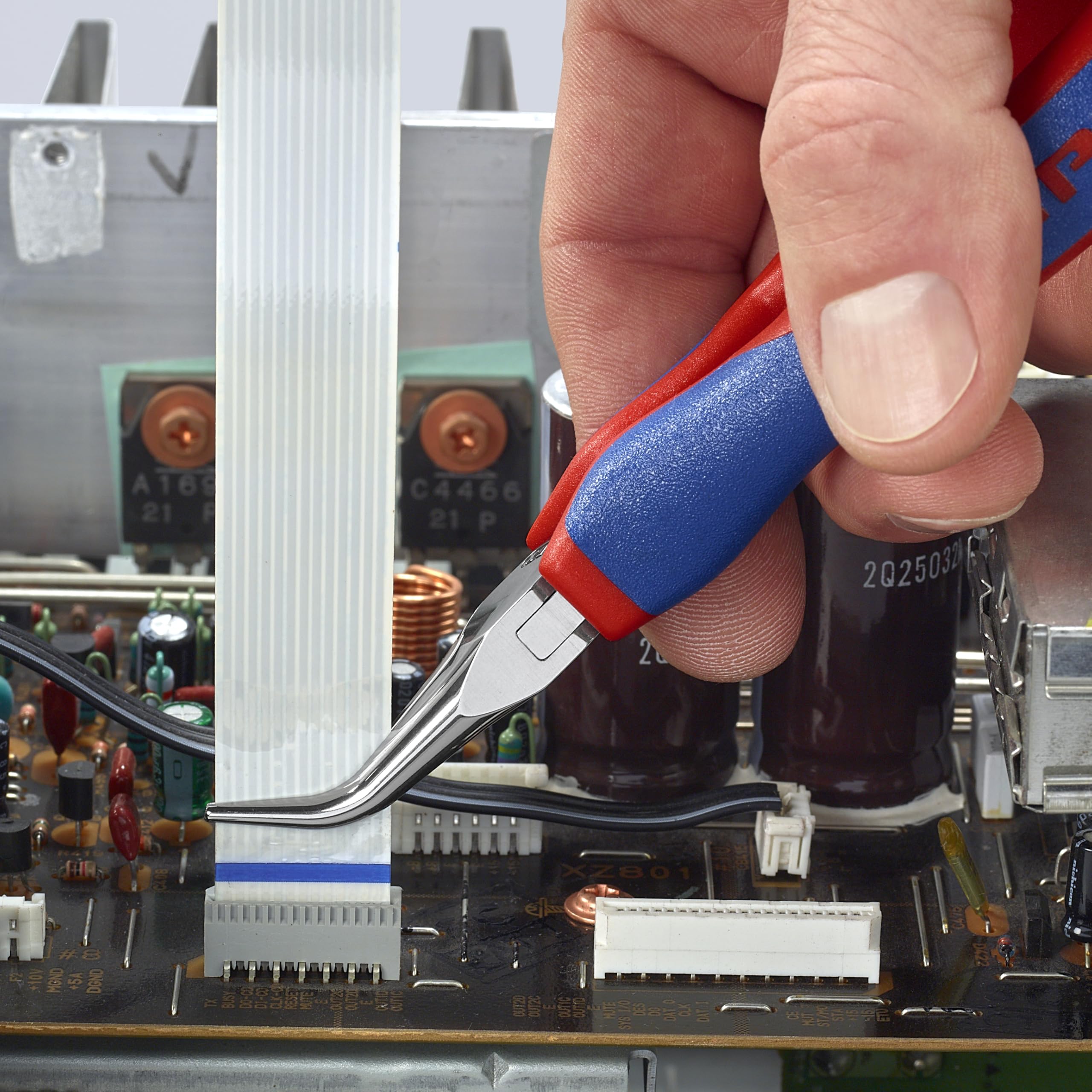 KNIPEX Werkzeuge - Elektronikzange, halbrunde Spitzen, 45 Grad abgewinkelt, Mehrkomponenten (3582145), 5,75