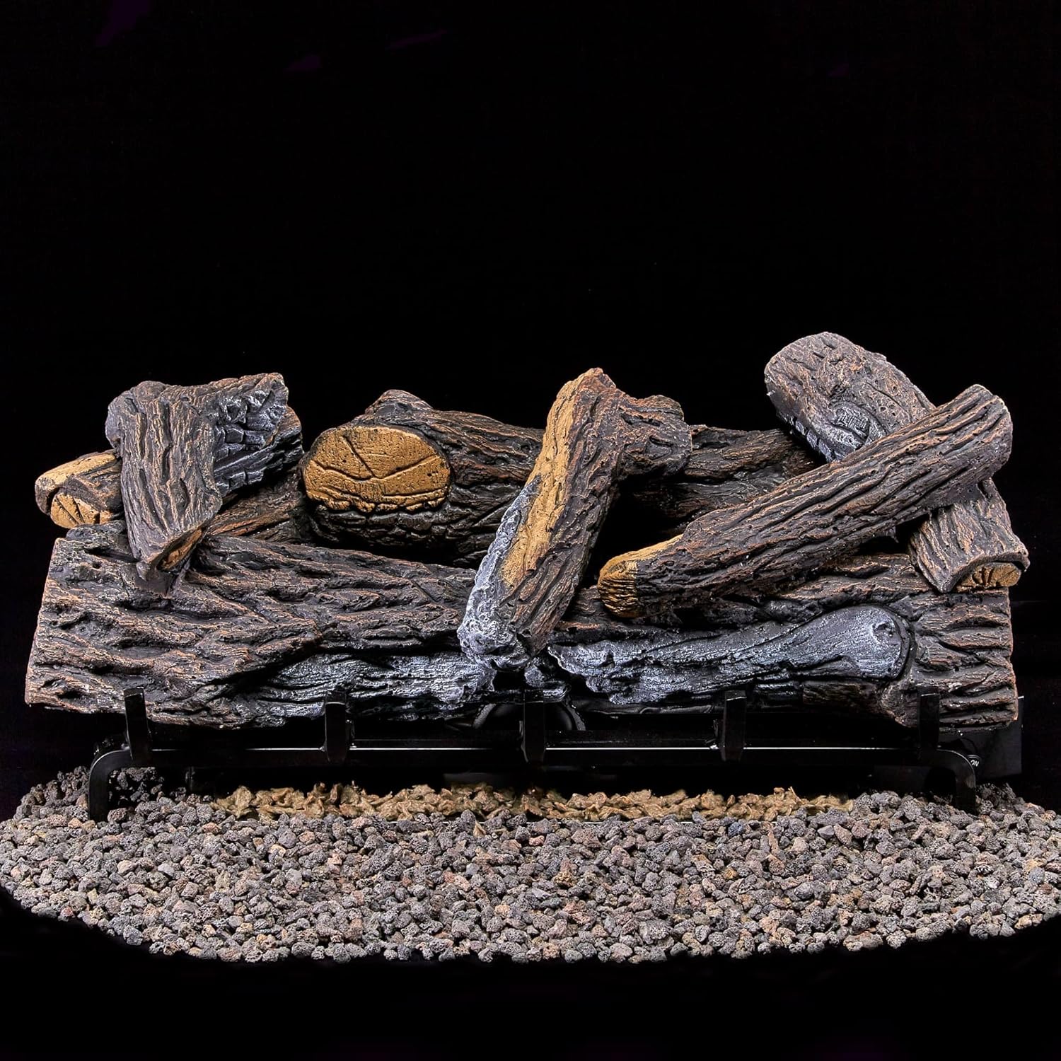 Duluth Forge DLS-24R-2 logs arranged on the grate