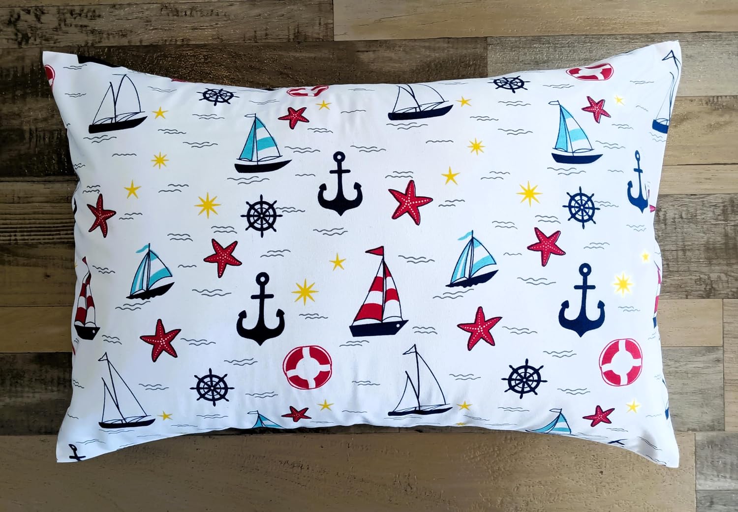Ella & Max TODDLER PILLOW CASE. Sailboat Print. Soft & Cuddly. Fits 12x15 toddler pillows. Easy to wash & no ironing. Handmade in USA. Made of luxury microfiber fabric. (White/Sailboat)