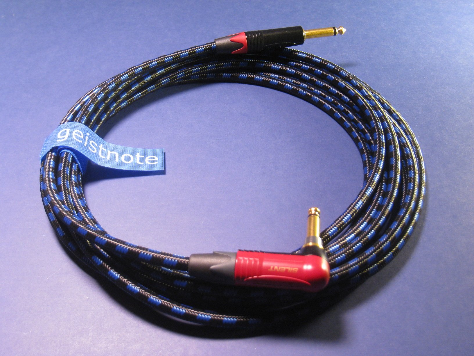 Geistnote's Melody Instrument Cable with Neutrik Silent Plug and Gold Connectors 7 Ft (2 M) ~ Right Angle to Straight