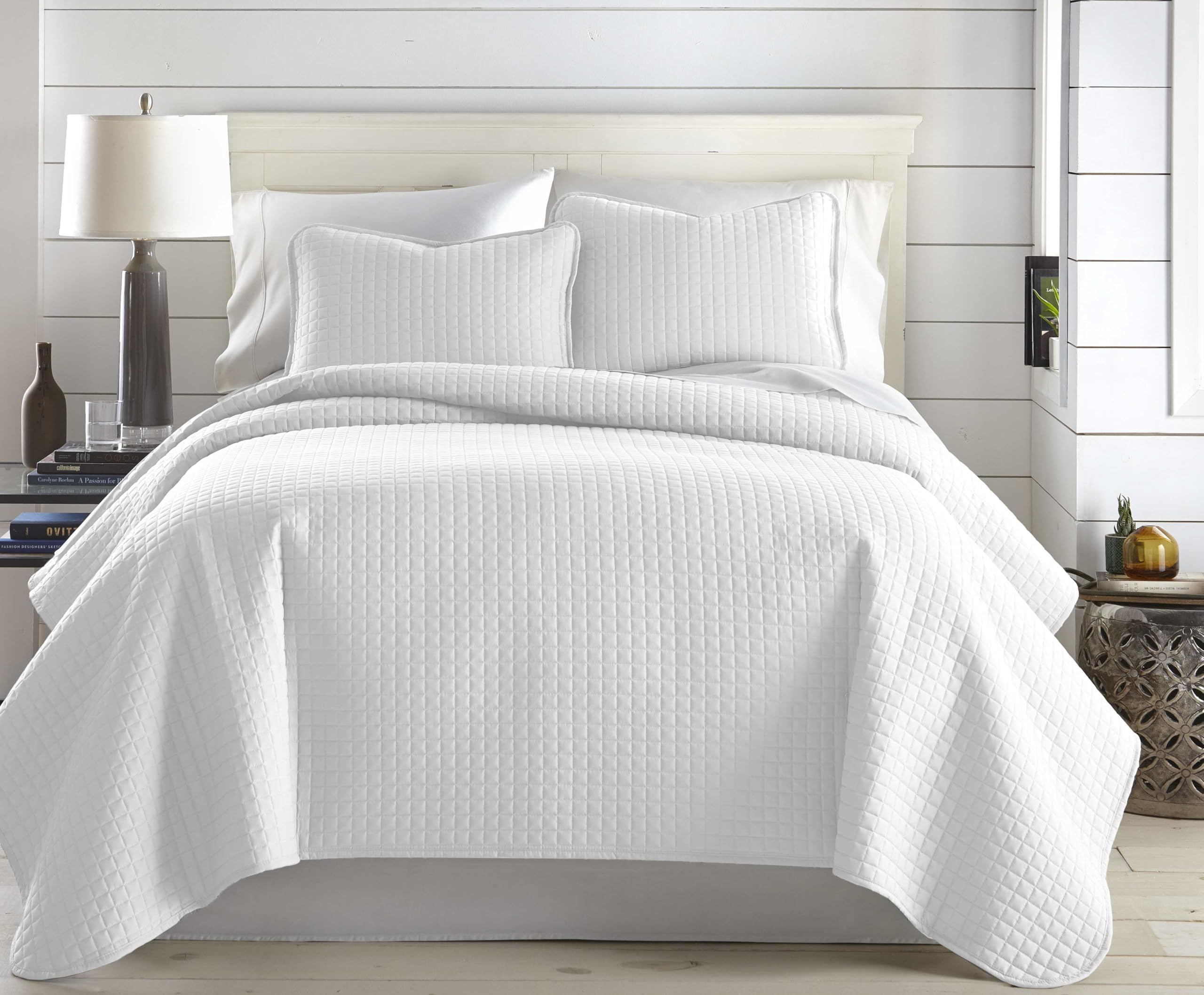 Southshore Fine Living, Inc. XL Twin Quilt Set, Microfiber Quilted Bedspread, Twin Bedding Coverlet Set with Pillow Sham, Wrinkle-Free, Stain & Pet Hair Resistant Bedding, Bright White Quilt