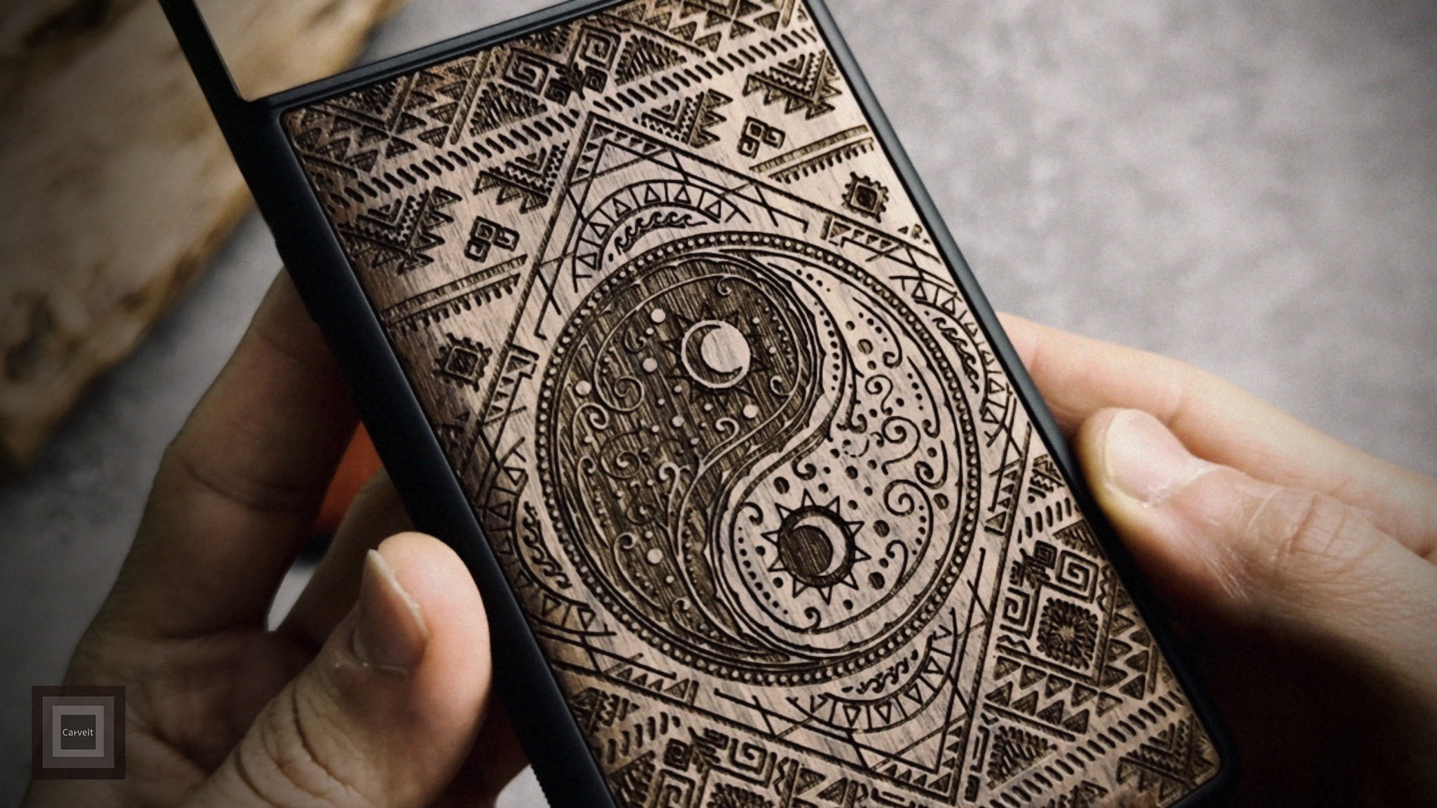 Carveit Custodia in Legno per Google Pixel 9 Cover, Paraurti Robusto