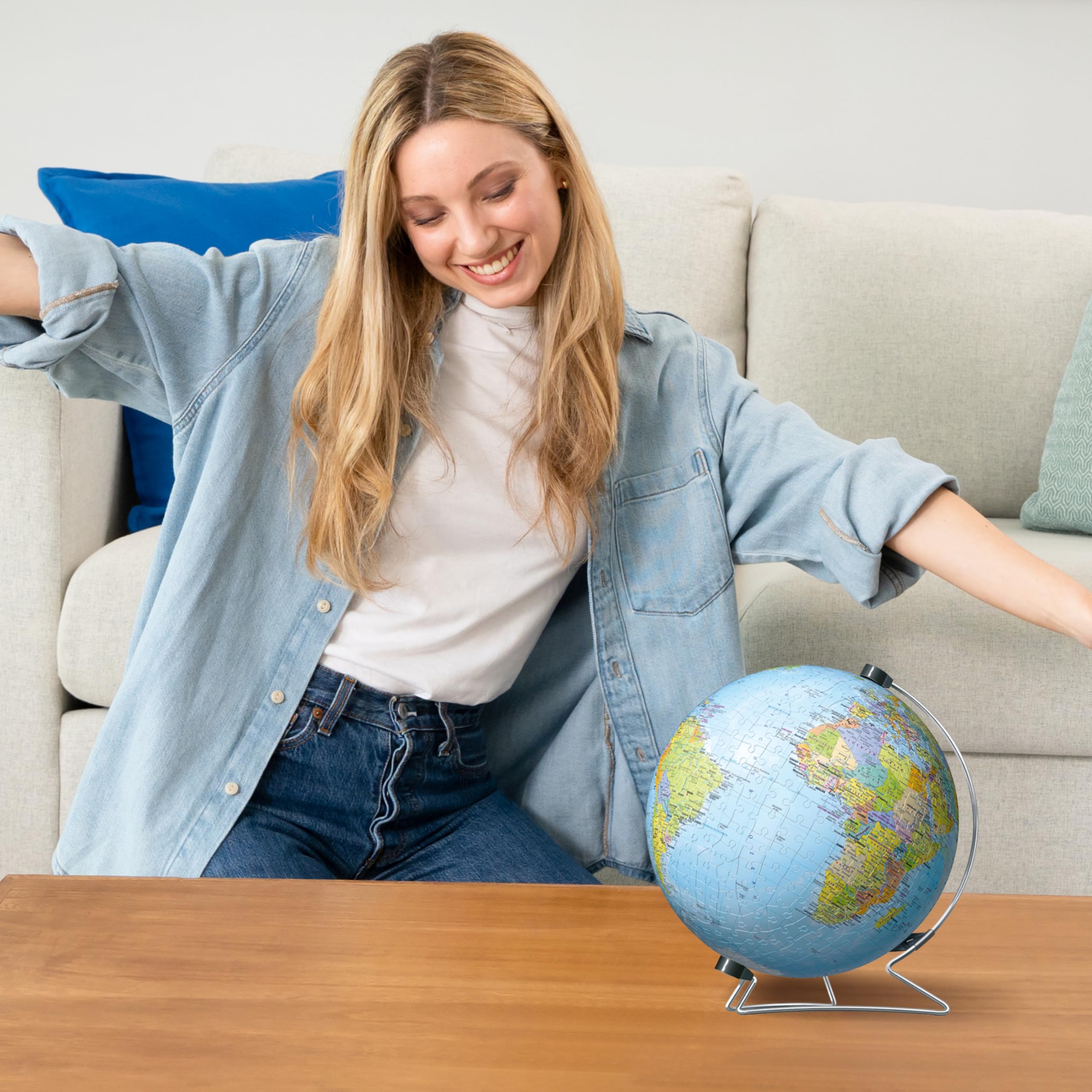 Ravensburger - Puzzle 3D Ball éducatif - Globe terrestre - A partir de 10 Ans - 540 pièces numérotées à Assembler sans Colle - Support Rotatif Inclus - 12436
