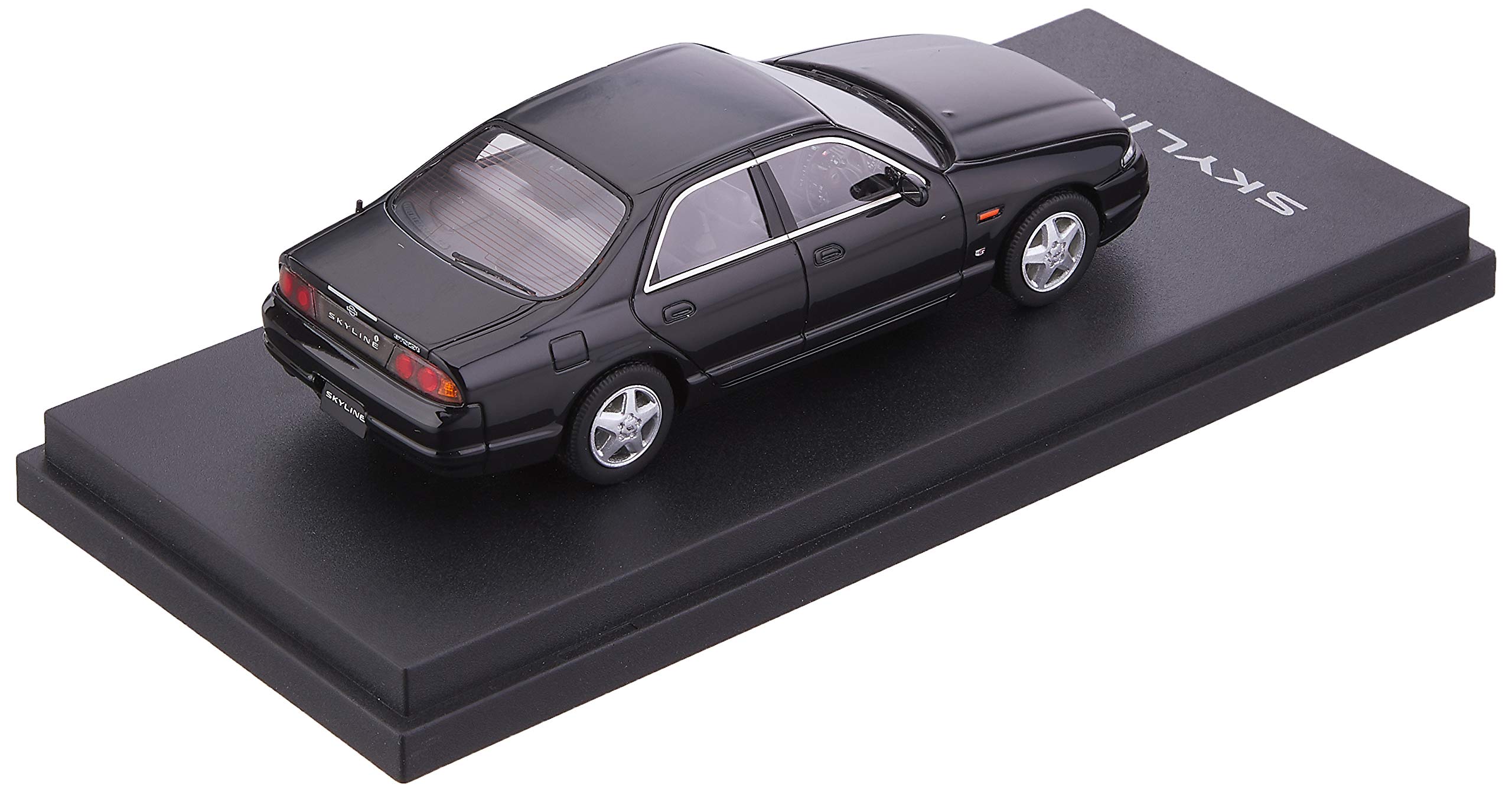 Amazon.co.jp: CAM 1/43 日産 スカイライン GTS 25t (R33) 4ドアセダン