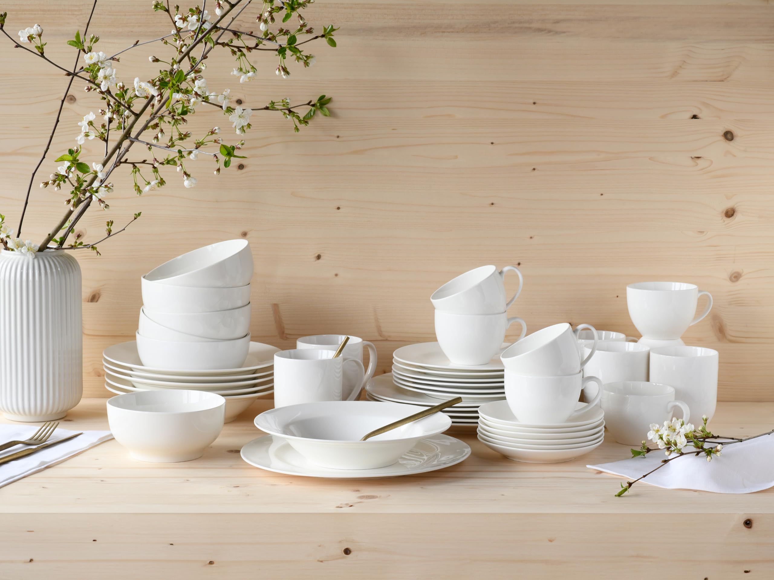 CreaTable, 22159, seria Fleur Royal, 42-częściowy zestaw naczyń, serwis porcelanowy, nadaje się do mycia w zmywarce i używania w kuchence mikrofalowej, wysokiej jakości produkcja