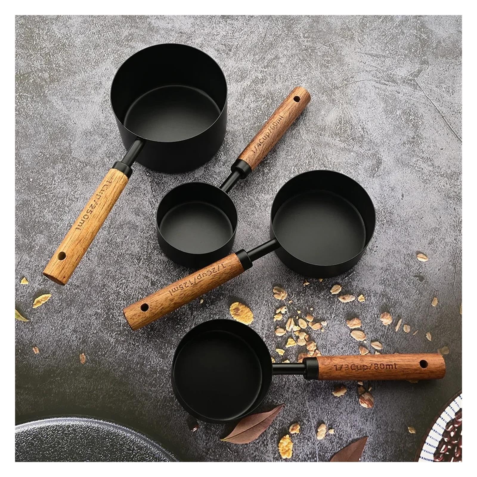Set de tasses et cuilleres doseuses en acier inoxydable manche bois