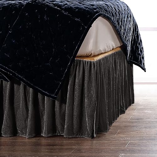 HiEnd Accents Stella - Falda de cama de terciopelo de seda sintética, color pizarra, tamaño súper King, ropa de cama romántica moderna de estilo