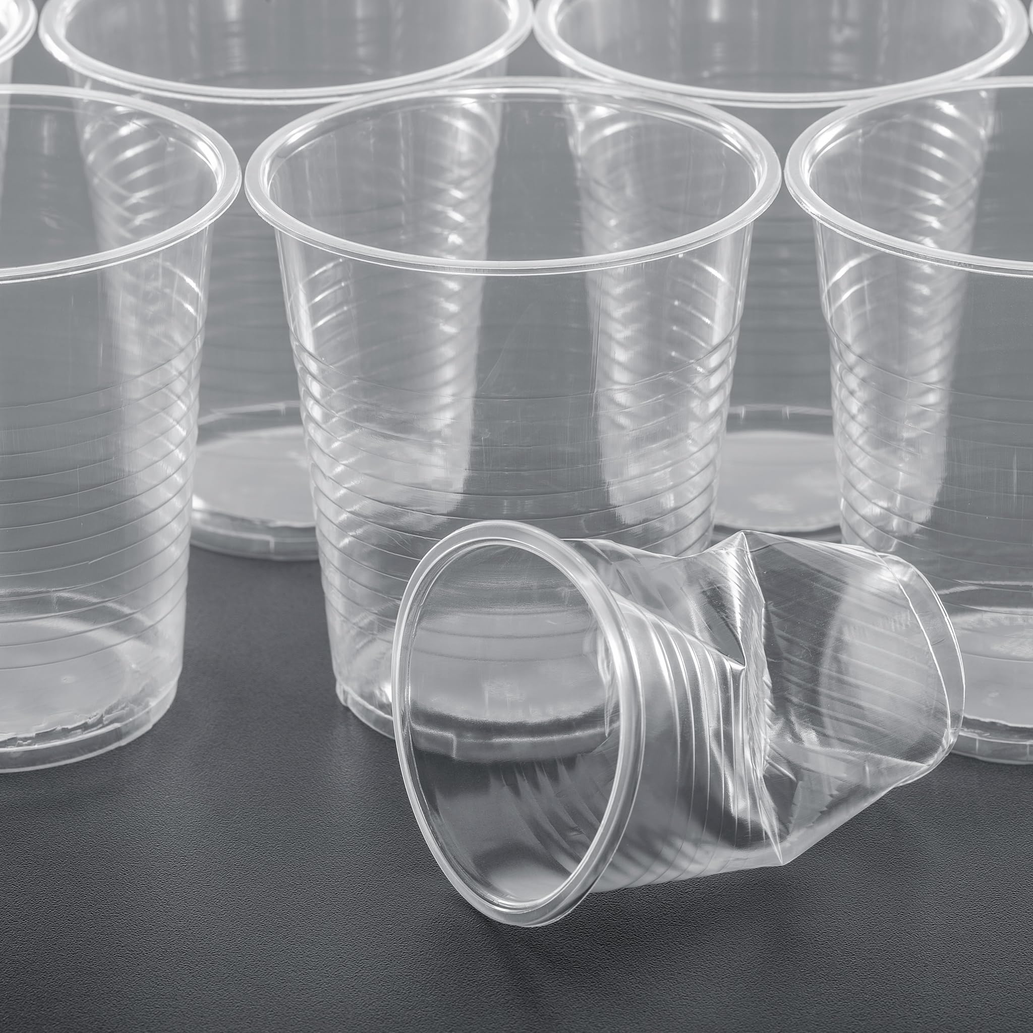 Generico 3000 Bicchieri Acqua in Plastica Trasparente 200 cc – Usa e Getta – Resistenti per Bevande Calde e Fredde – Ideali per Bar, Uffici, Eventi, Distributori Automatici