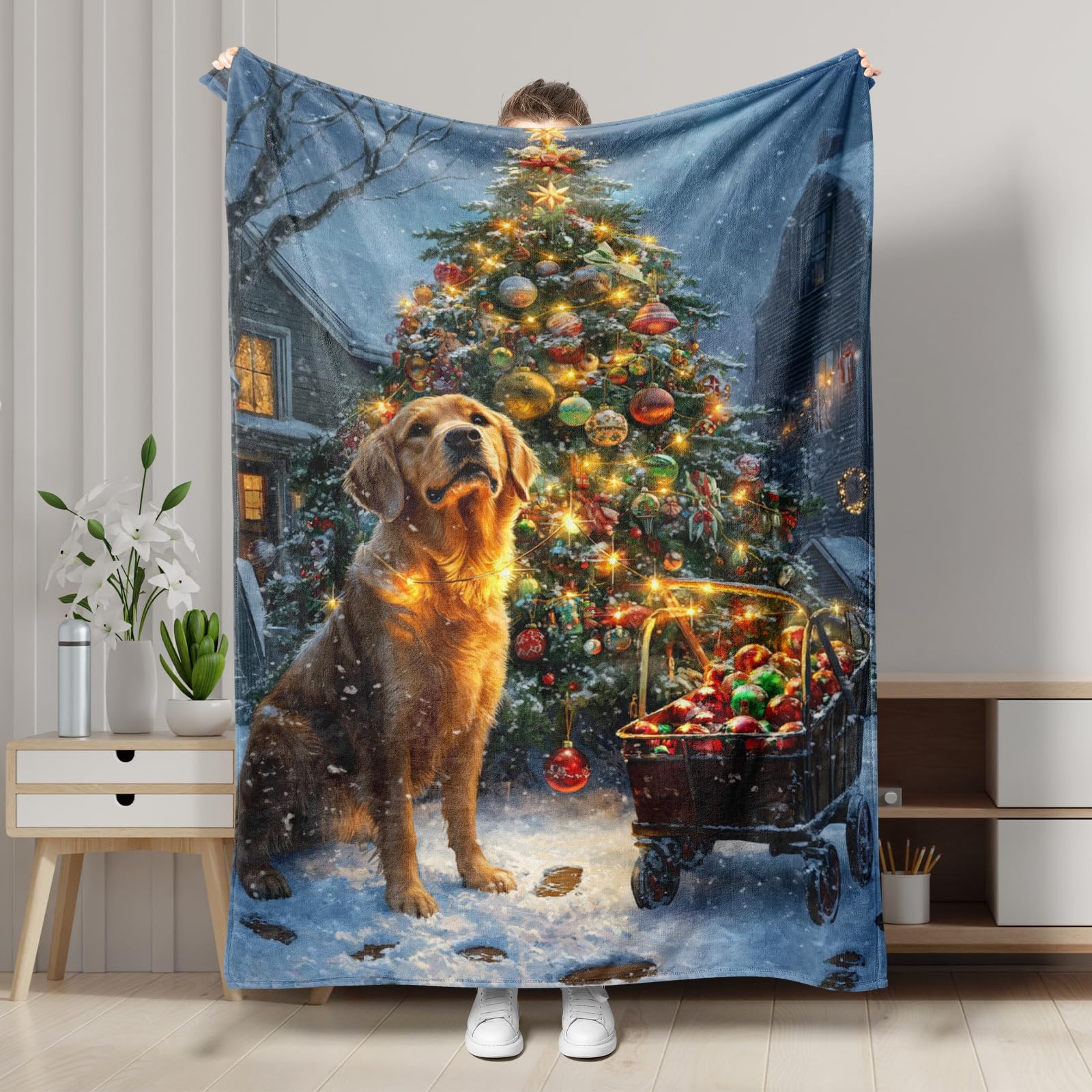 Christmas Golden Labrador Blanket, Colorful Holiday Tree Soft Plush Throw Blanket, Festive Winter Decor for Couch, Bed, All Season Cozy Warm Blanket 60x80 Inch