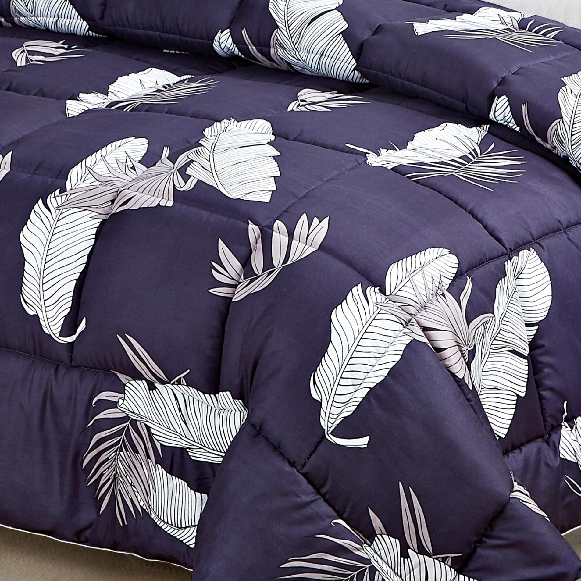 Couette Chaude Fanny & Céline 600 GSM 220x240cm - Microfibre Douce - Garnissage Fibres Creuses - Bleu