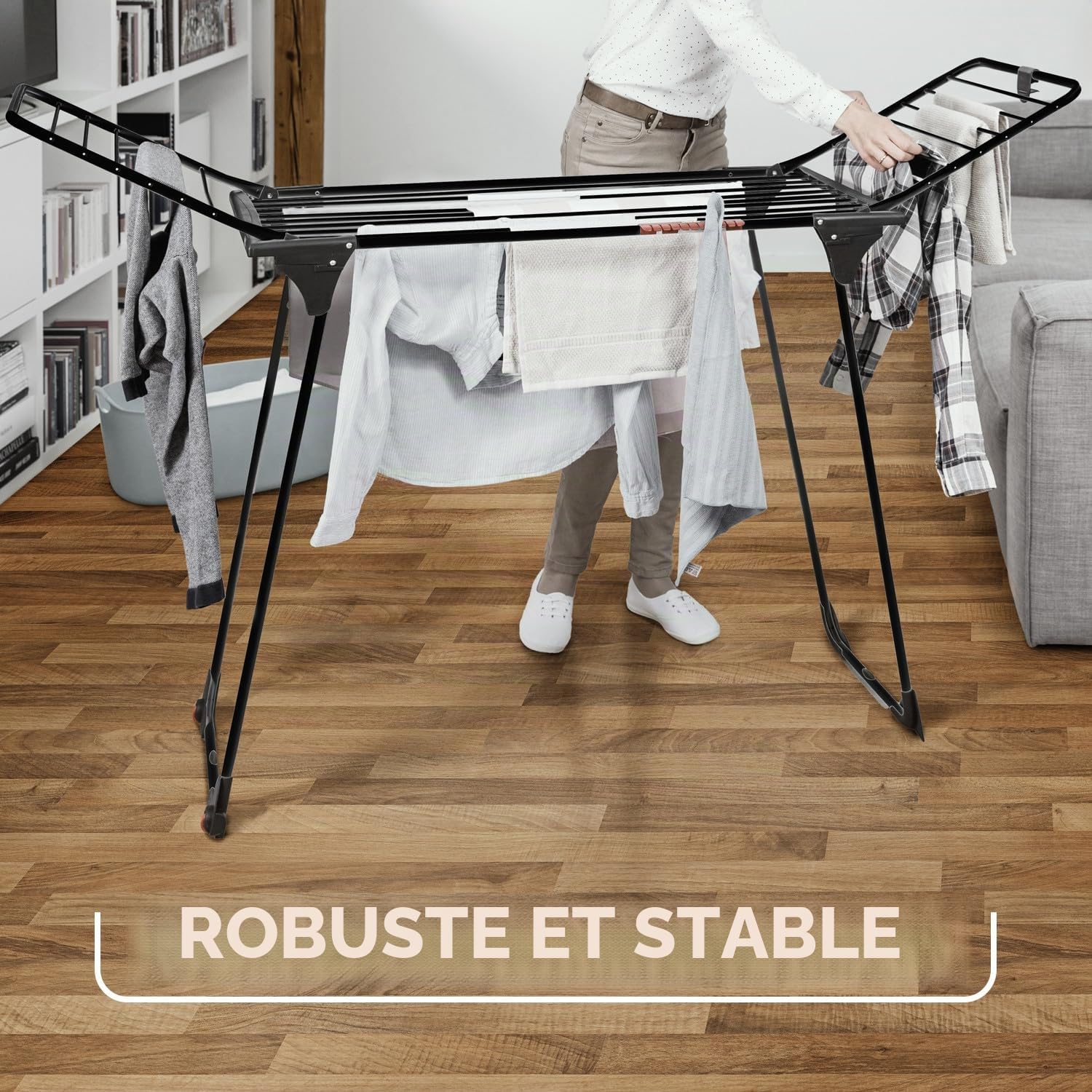 Vileda Séchoir d’intérieur King Ultimate de, Black Edition, Fils XXL de 20 mètres, Stable et Robuste, Repassage Facile, Transport aisé, Porte-Chaussettes