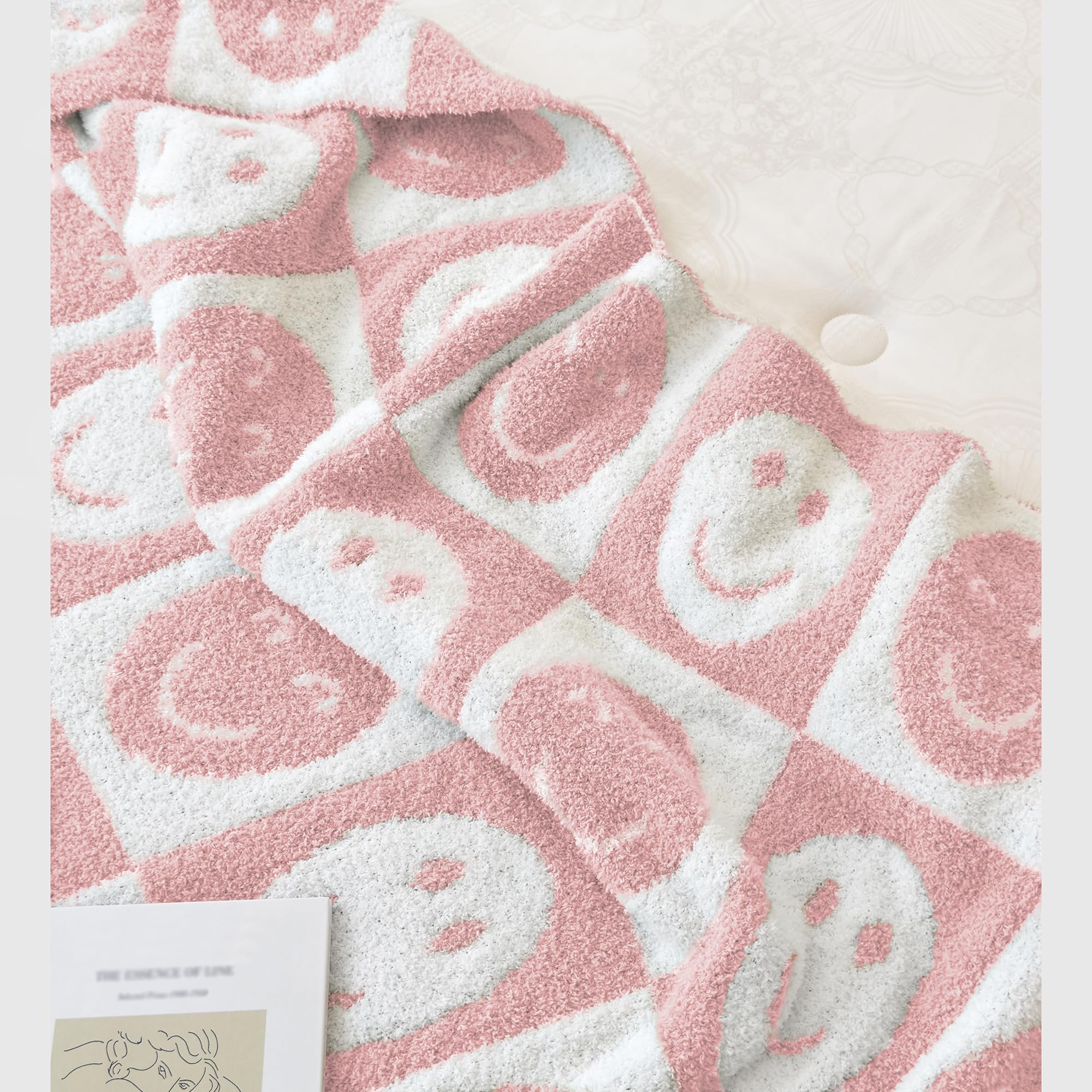 Amazon.com: Ultra Soft Cozy Happy Smiling Face Checkered Knitted
