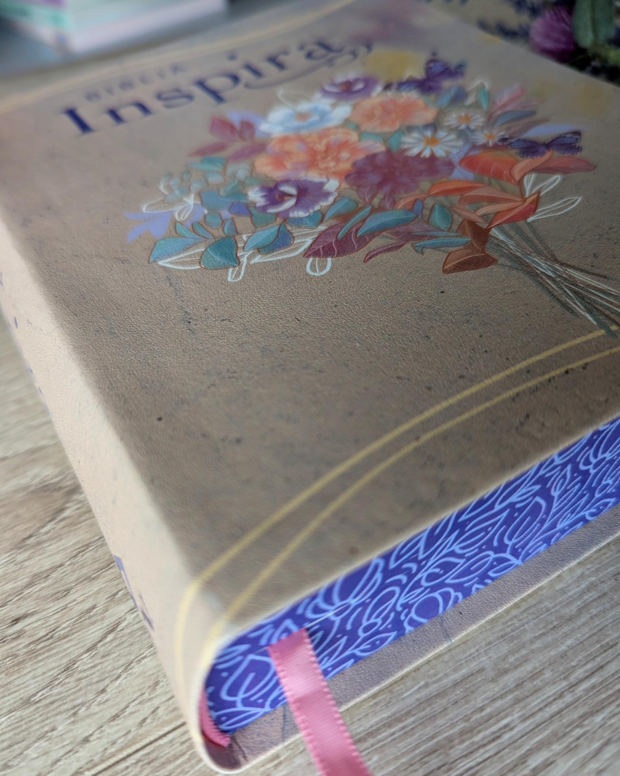 Biblia Inspira NTV con Filament (SentiPiel, Acuarela rosa) (Spanish Edition)