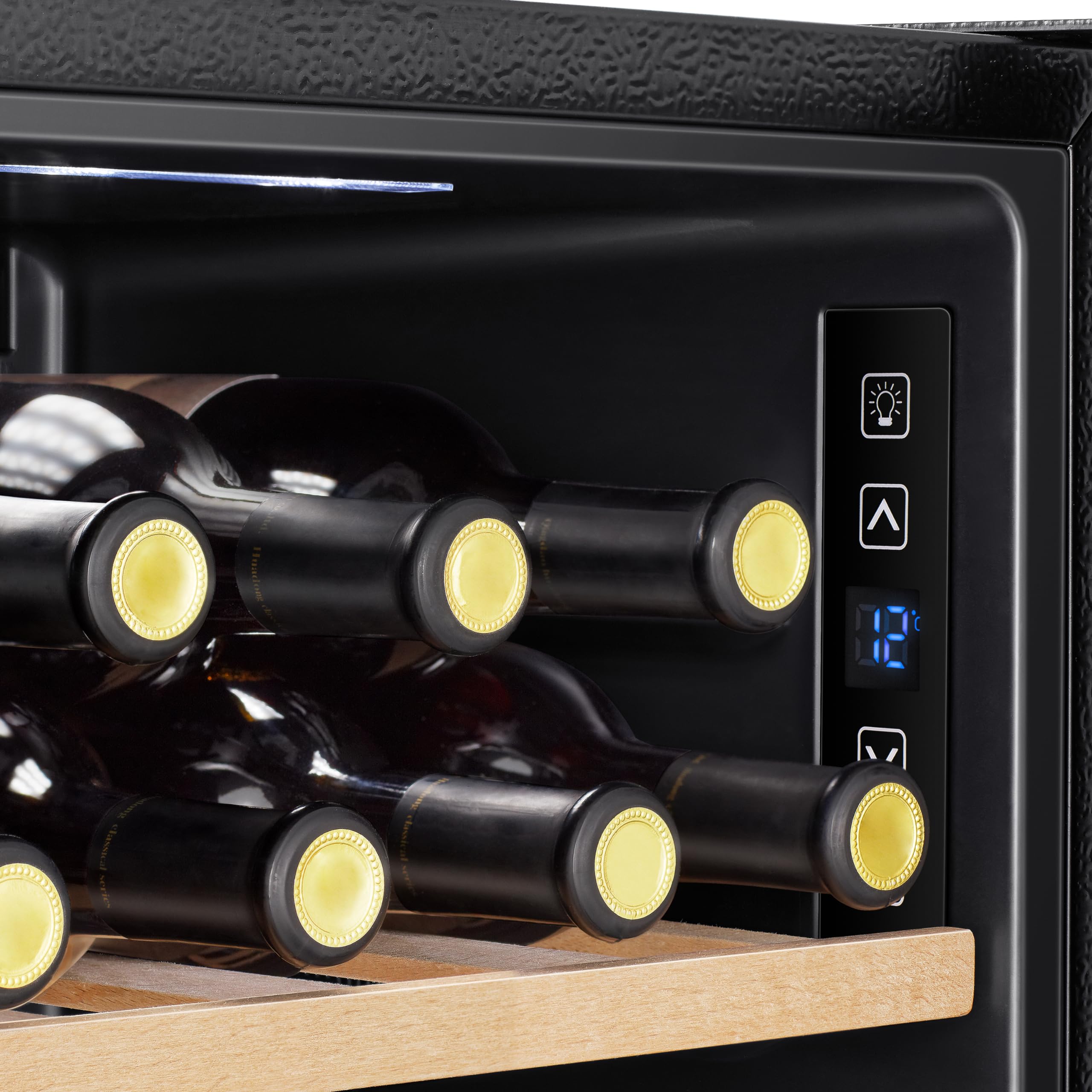 Hisense RW12D4NWG0 93 Litre 30 Bottles Freestanding Undercounter Wine Fridge Cabinet with Digital Touch Control — view 7