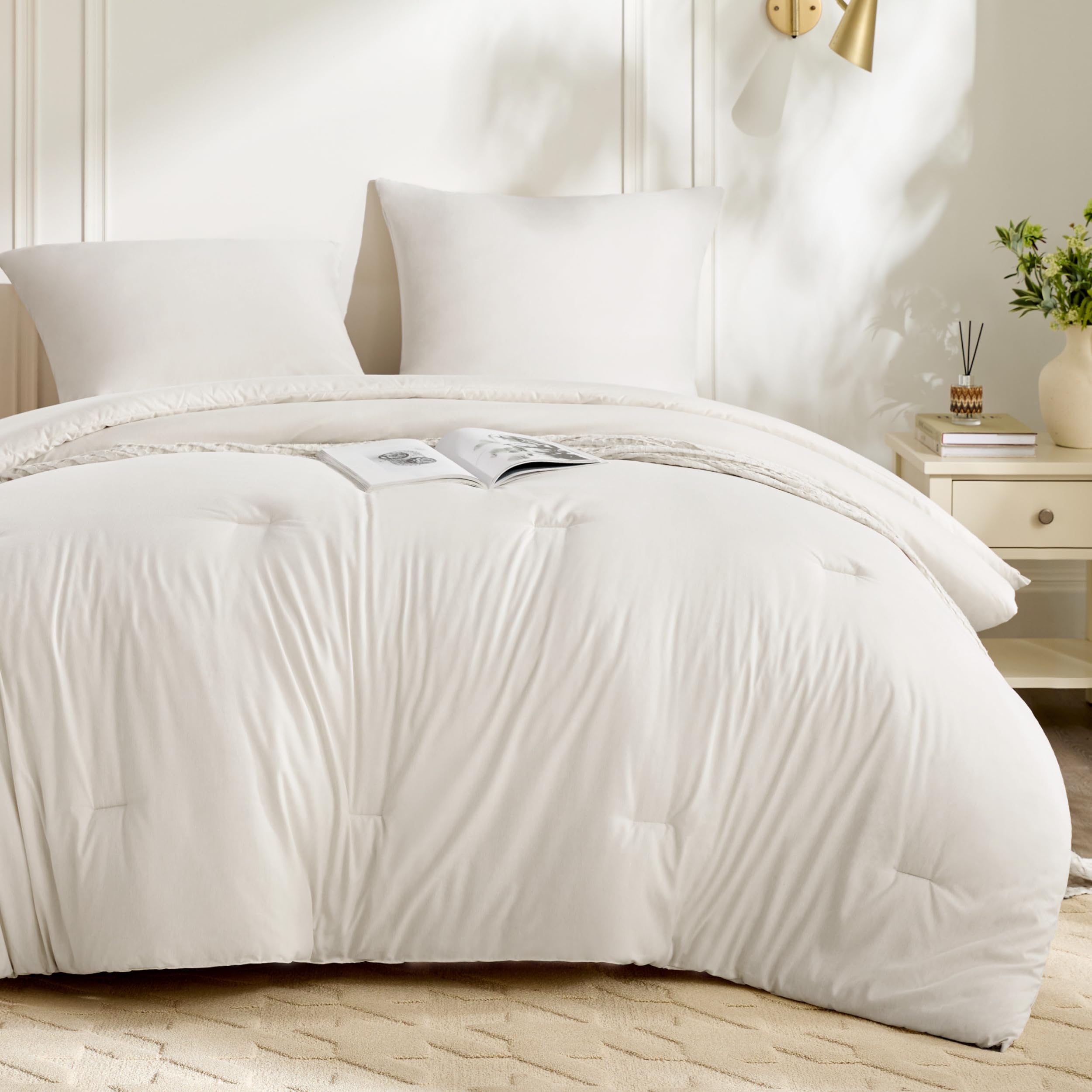 Bedsure Edredon Cama 135/150/160 - Edredón sin Funda Catiónico 300 g/m² | 1x Nórdico 240x220, 2x Fundas de Almohada 80x80, Temperatura Regulada Oeko-Tex Lavable a Máquina, Blanco Cisne