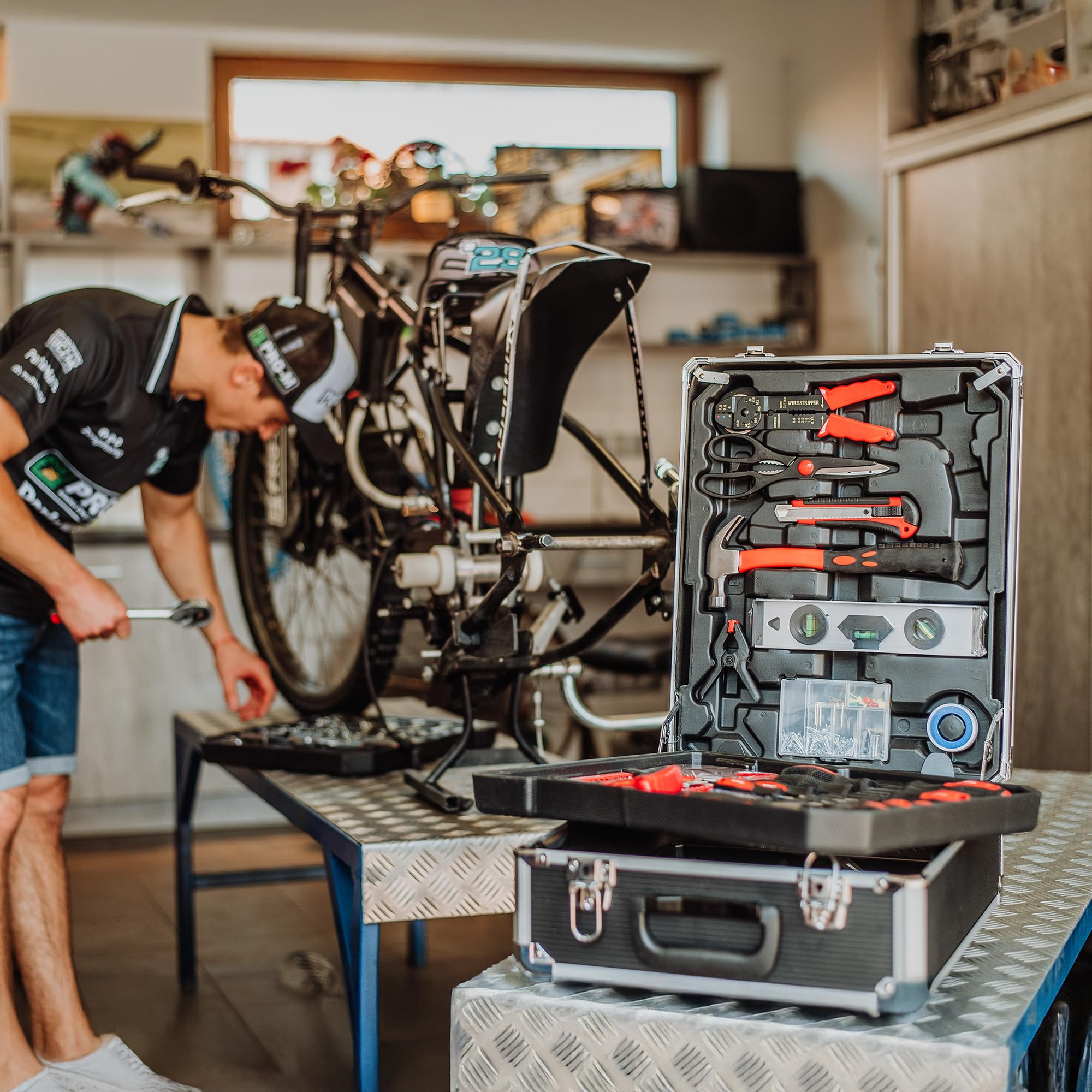 KANWOD Valise a Outils 1000 Pièces, Caisse a Outil Complete, Boite a Outils Portable avec Roulettes, Mallette en Aluminium, Kit Outils Bricolage pour Hobby et Travaux Domestiques