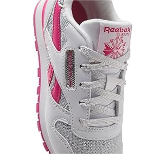 VIP【関税送料無料】希少 REEBOK WHITE PINK LEATHER SNEAKERS Amazon.com | Reebok Girl's Classic Leather Step N' Flash