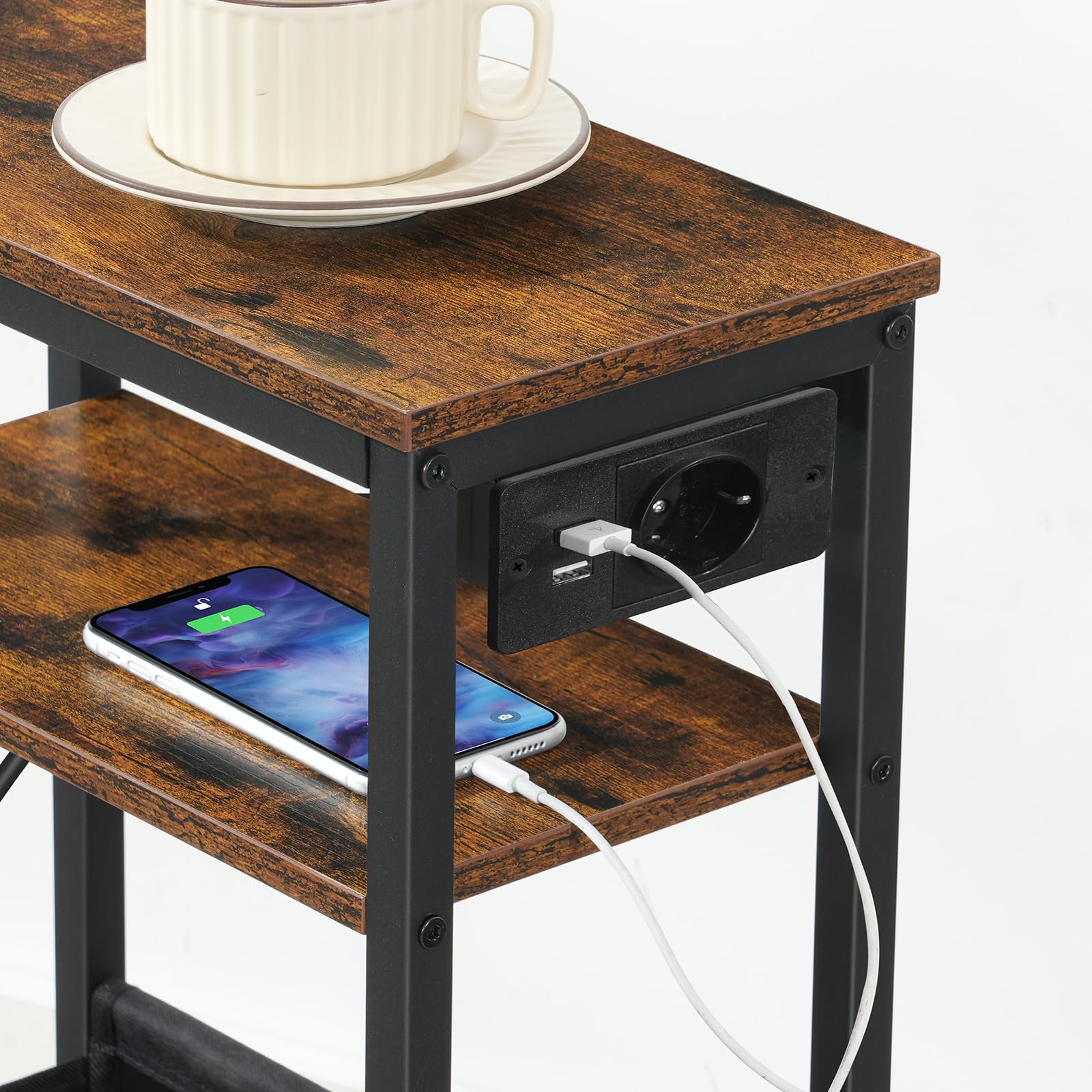 HOOBRO Table d’Appoint étroite, Table de Chevet avec Station de Charge et Rangement, Bout de Canapé avec Prise et Ports USB, pour Petit Espace, Chambre, Salon, Marron Rustique et Noir EBF125CBZ01