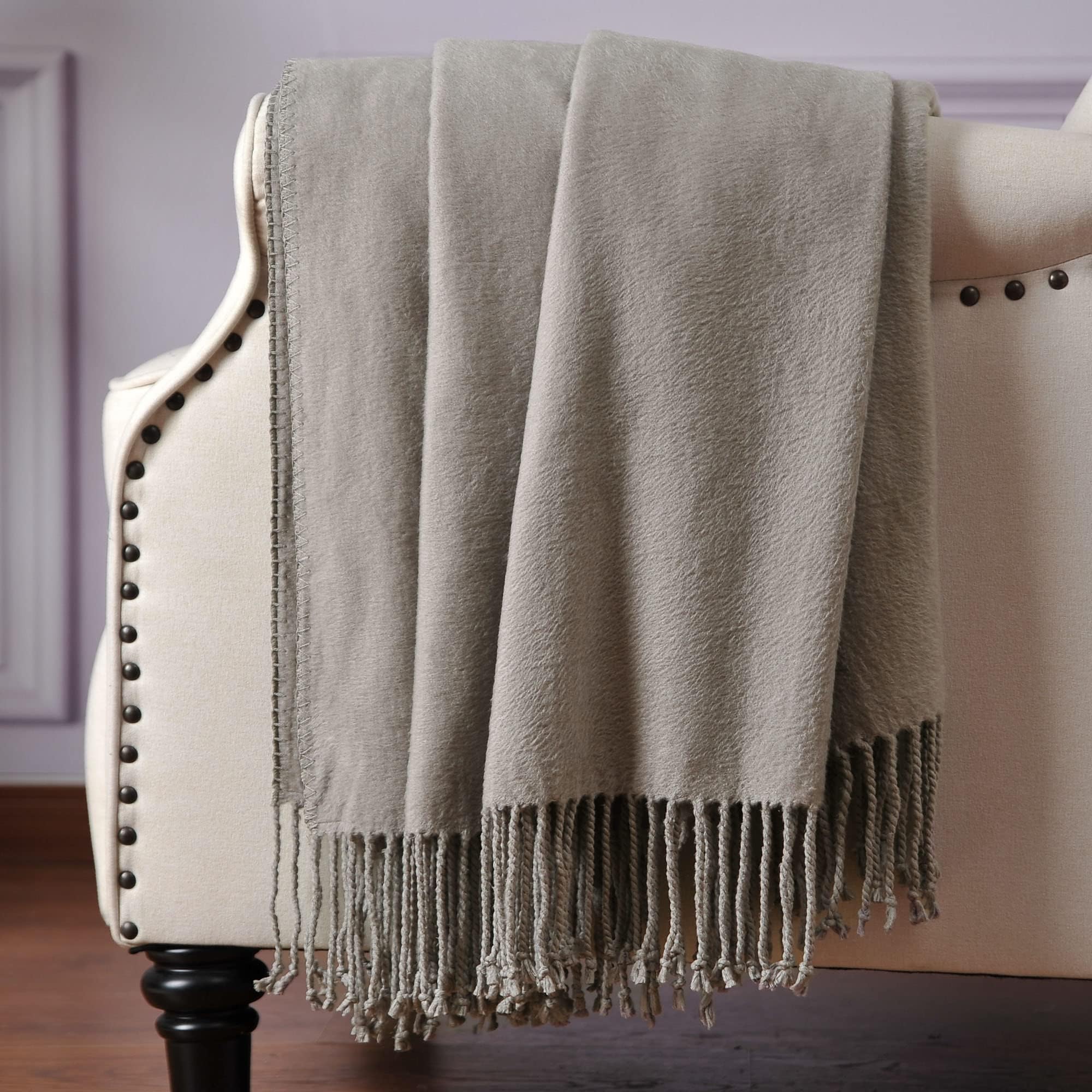 CUDDLE DREAMSCUDDLE DREAMS Silk Throw Blanket with Hand-Knotted Fringe, Natural, Soft & Breathable (Gray)