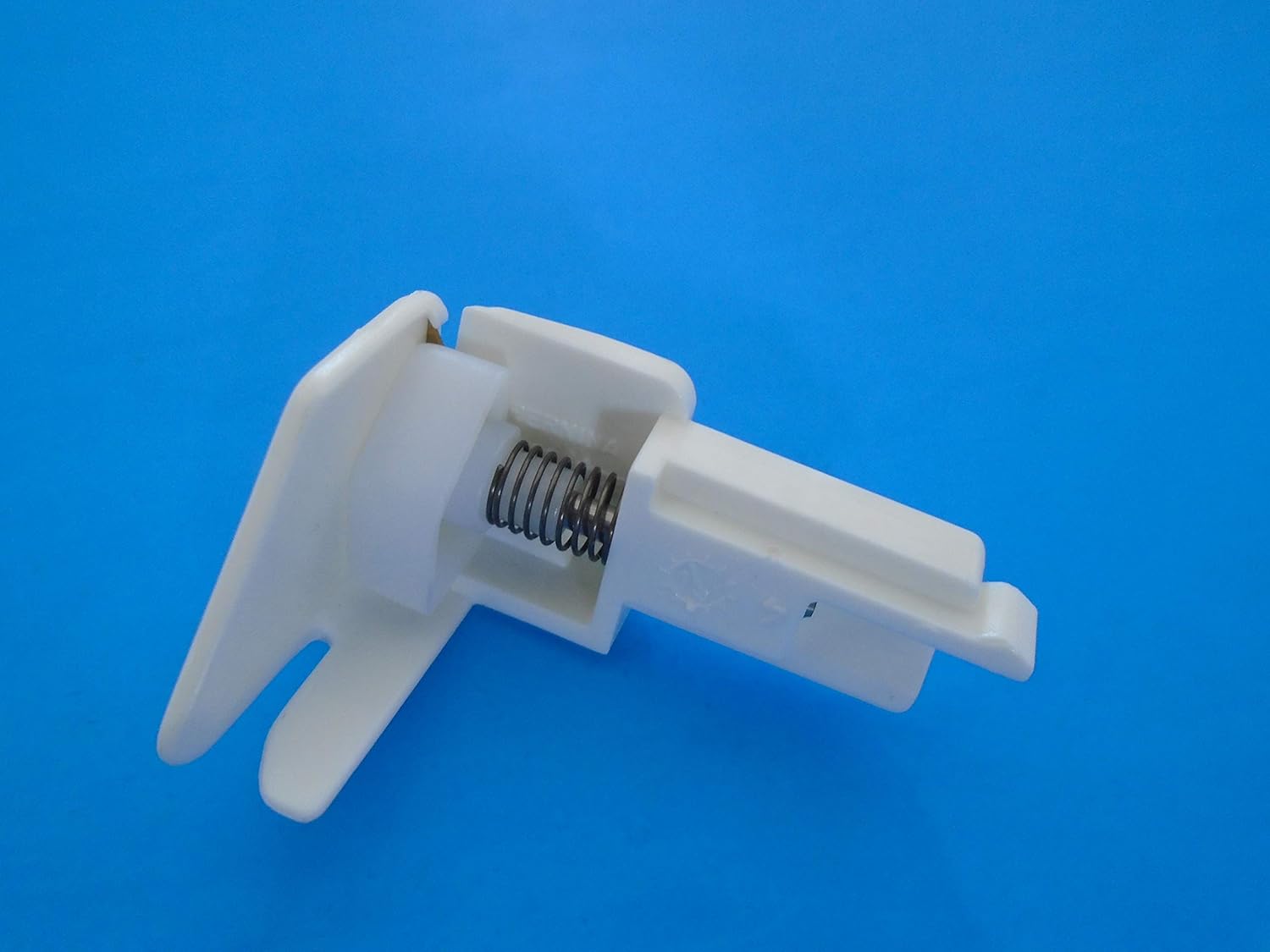 NGOSEW Thread Cutter for Bernnina 1000, 1000+, 1001, 1004, 1005, 1006, 1008, 1010, 1011, 1015, 1260, 1310, 1530, 1630