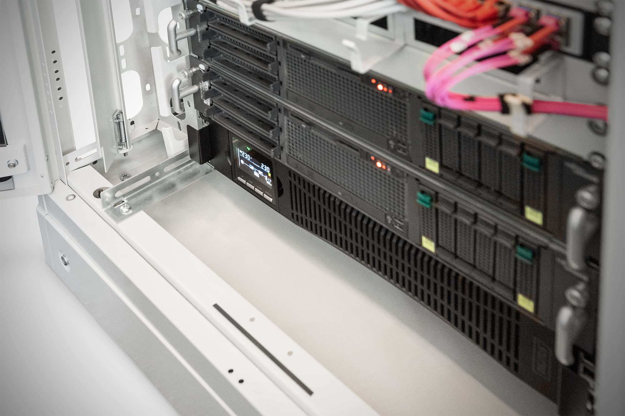Digitus DN-170094 - Usv (in Rack Montierbar/extern) - Wechselstrom 208/220/230/240 V - 2500 Watt - 1500 Va - 1-Phasig - 3 X Batterie - 9 Ah - 9 Ah -