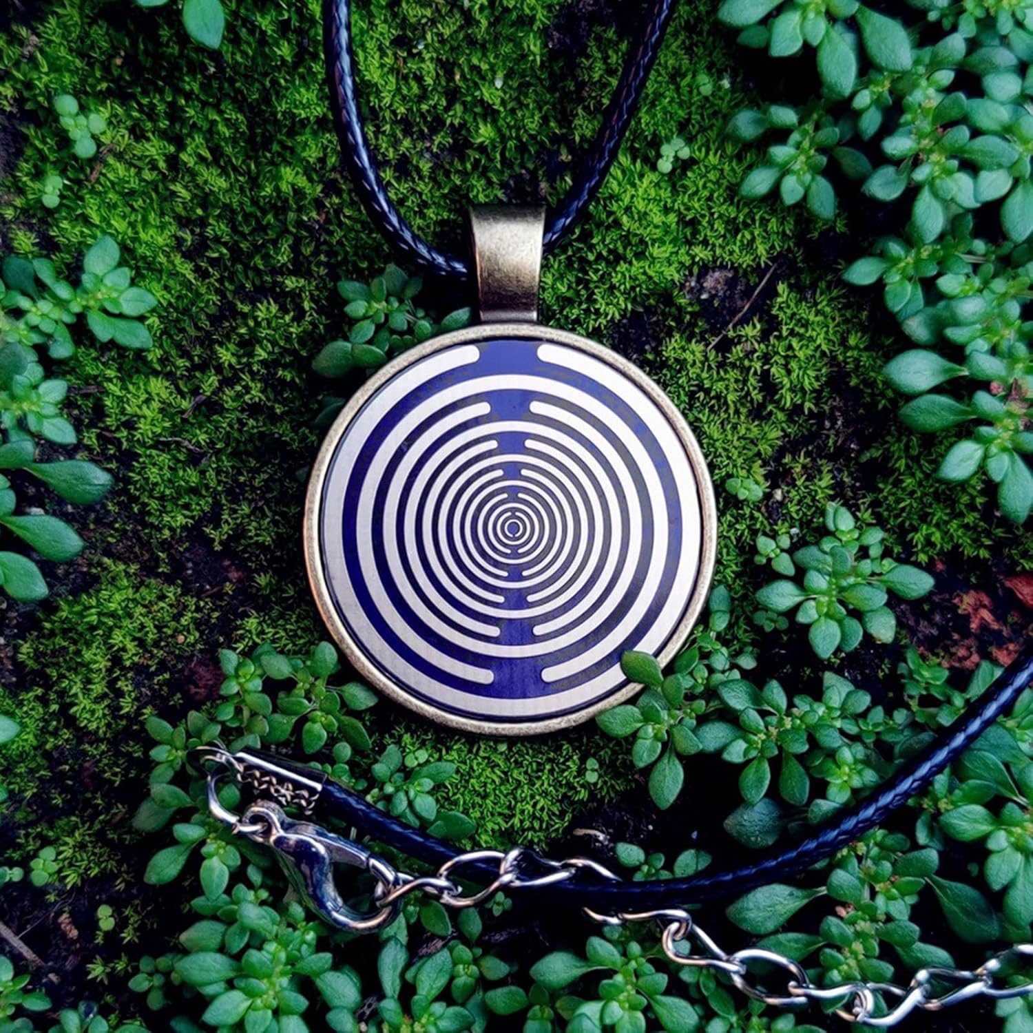 Magnetic Field Antenna Pendant, Multi Wave Oscillator Coil MWO Polarizing Disc, 2.5cm Diameter Disc, Strap Length Approximately 50cm Adjustable, for Yoga Room, Bag Hanging Device