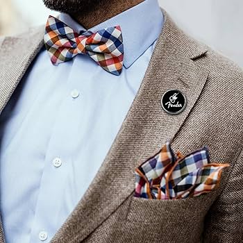 男闘呼組　ギター型ピンバッジ ギターピック型ピンバッジ、帯留としても使えます。モダンな和装