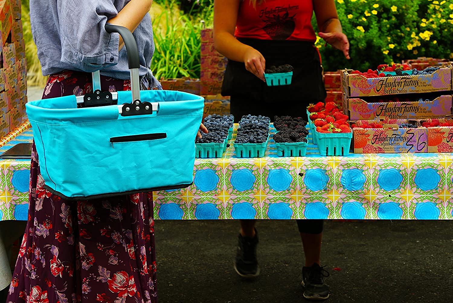 RSVP International MBAZ-T Panier de marché pliable Turquoise | Cadre en aluminium | Tissu polyester | Grand compartiment zippé | Rangement peu encombrant
