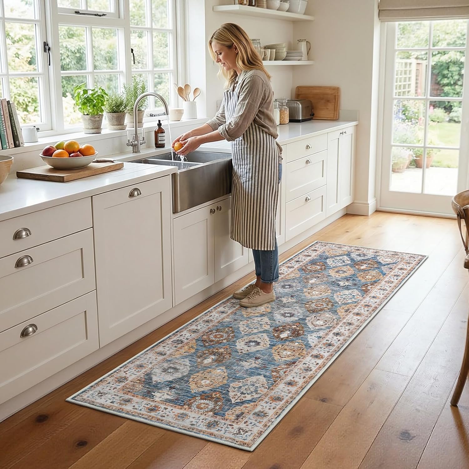 HOOBRO 2 x 6 ft Runner Rugs Washable, Area Rugs for Hallway Kitchen Bedroom Beside Laundry Bathroom Rug, Non-Slip Backing Stain Resistant Carpets, Pet Friendly Low Pile Soft Rug, Light Blue BU02AR01