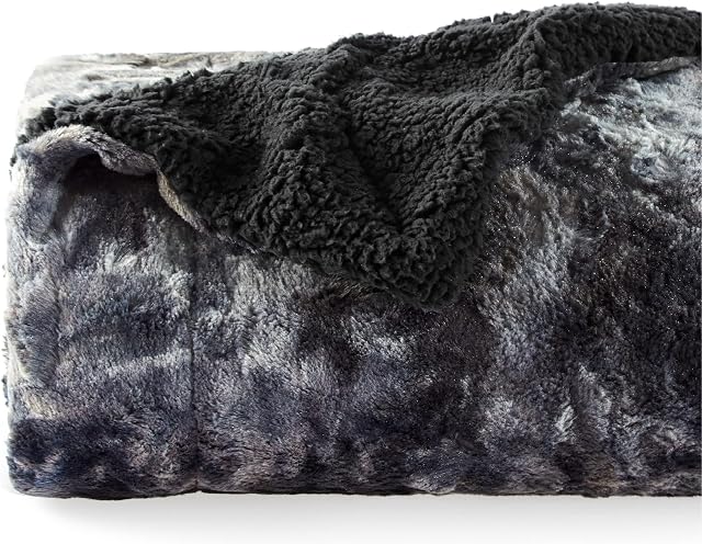 Bedsure Sherpa Fleece Fluffy Blanket - Fuzzy Faux Fur Soft Warm Luxury Throw Blanket for Sofa, Bed and Couch, Double, Black, 150x200 cm