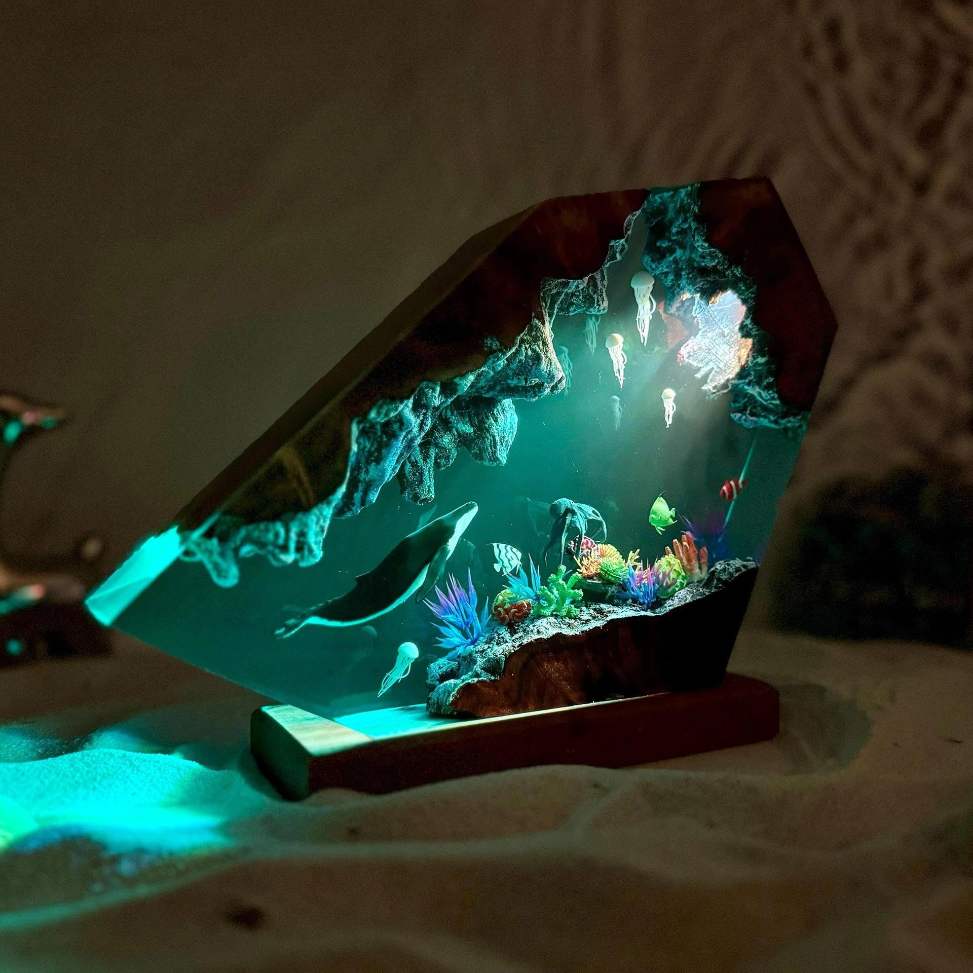 3D Ozean Epoxidharz Nachtlicht, Harz-Ozean-Tier Figuren Ornamente mit Holzsockel, Nachttischlampe mit USB-Kabel und 16 Farbe Remote Mehrfarbige LED Nacht Lampe, Desktop-Kunst-Dekor(Stil 5)