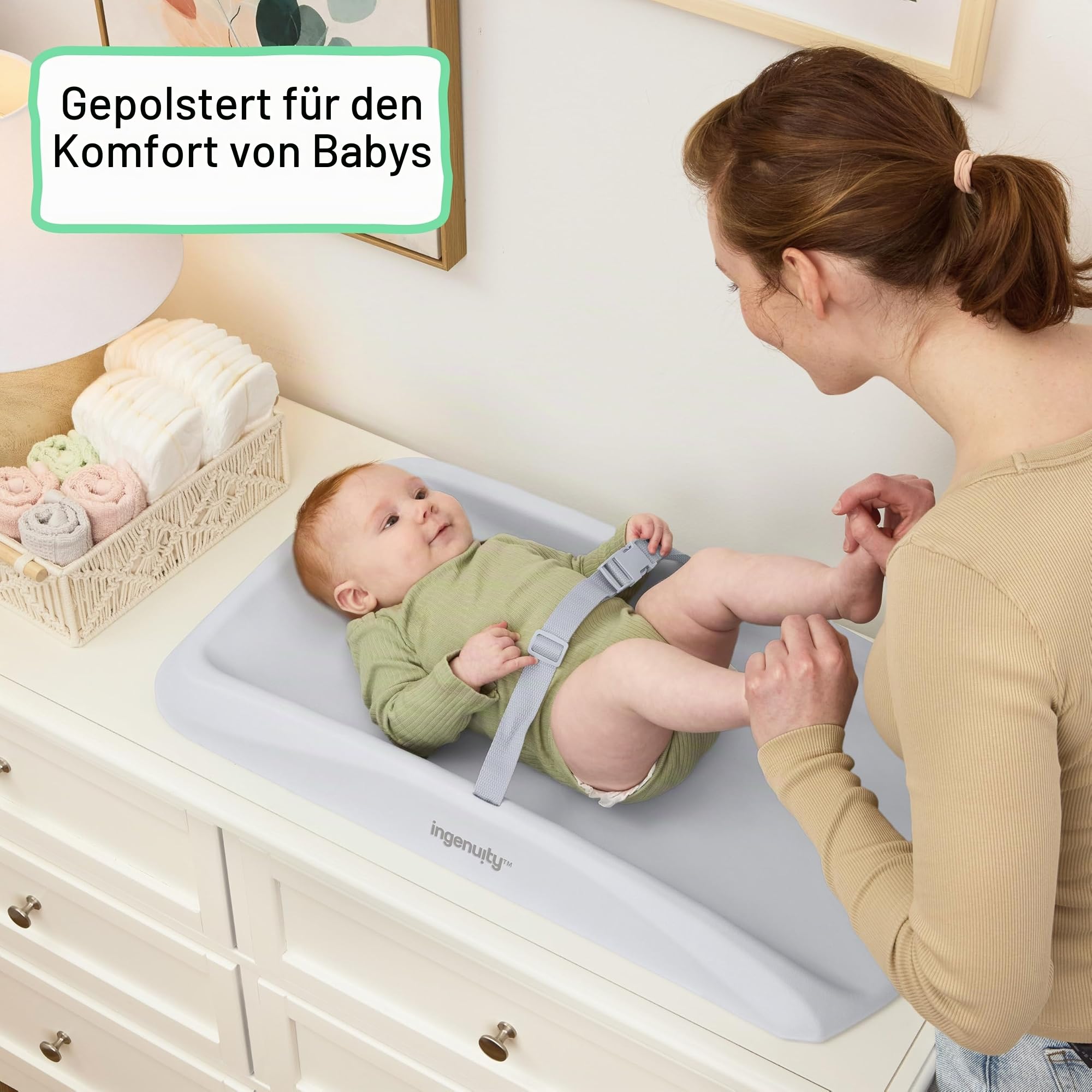 Ingenuity, Comfy Clean Wickelauflage, wasserdichter Eva-Schaum, leicht abwischbares Polster mit Sicherheitsgurt & Rutschfester Unterseite, passend für Standardtische 79 x 43 cm, ab Neugeborenen
