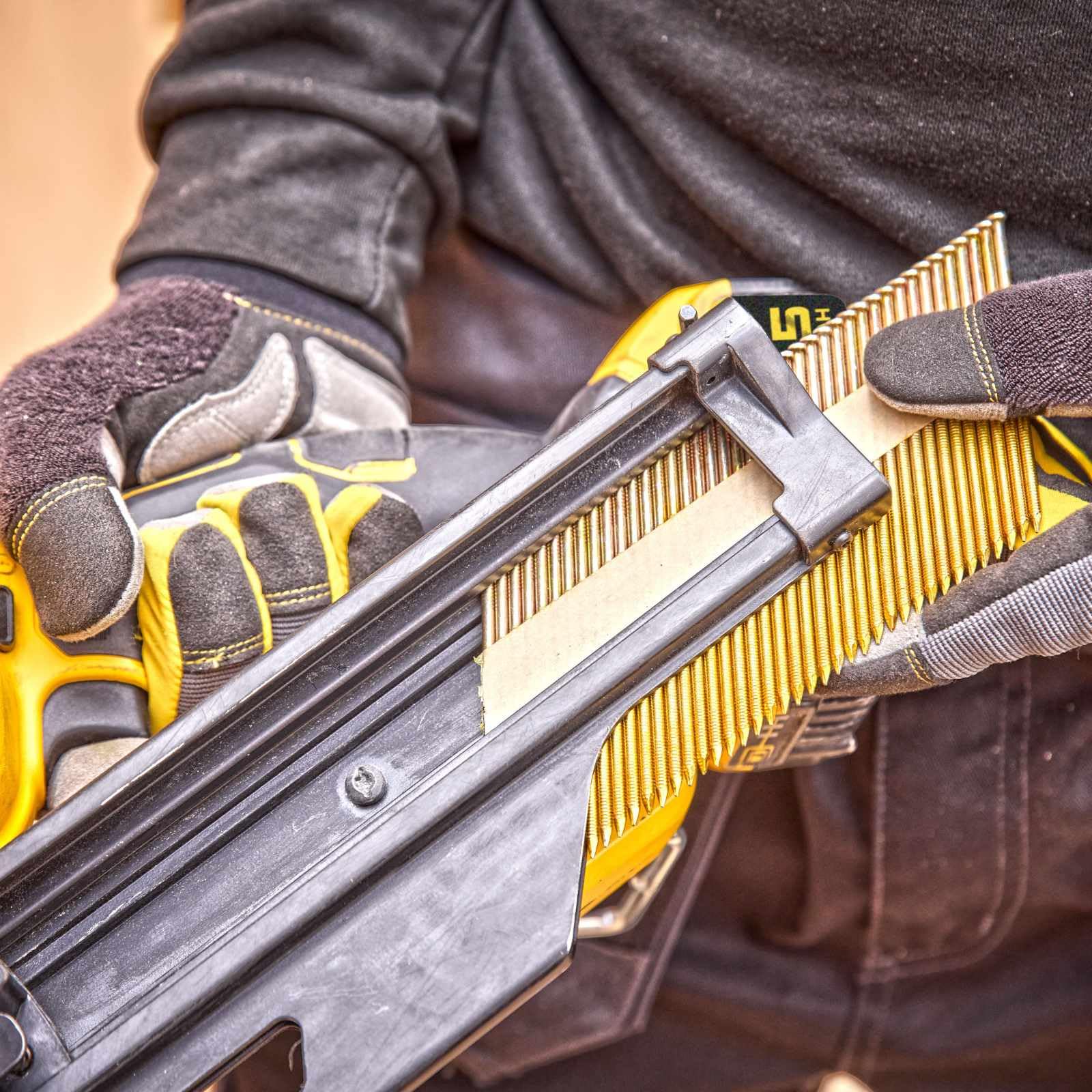 DEWALT DCN930N-XJ - Clavadora de Estructuras sin escobillas XR 18V, Sin batería/cargador