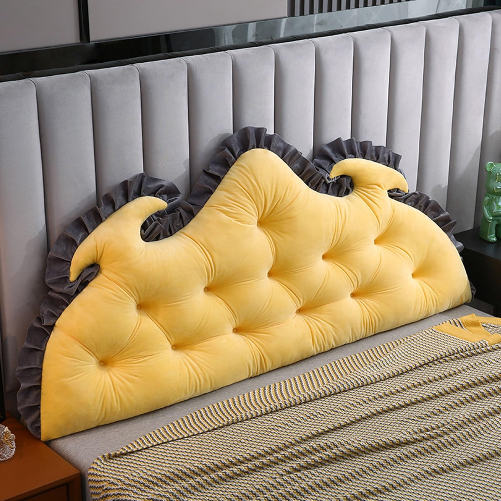 Coussin de lecture et de dos pour s'asseoir au lit confortablement le soir