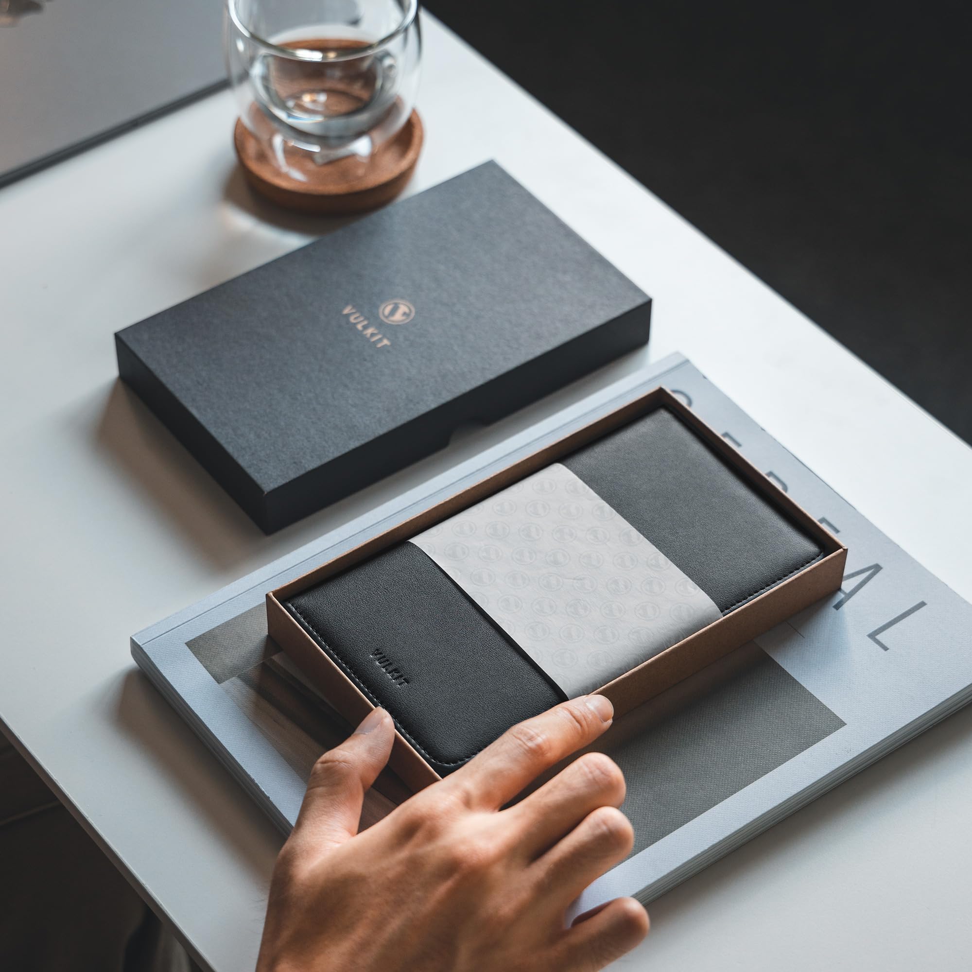 VULKIT Cartera de Viaje para Pasaporte, Funda de Cuero para Pasaporte, Organizador de Documentos de Viaje con Bloqueo RFID para Mujeres y Hombres