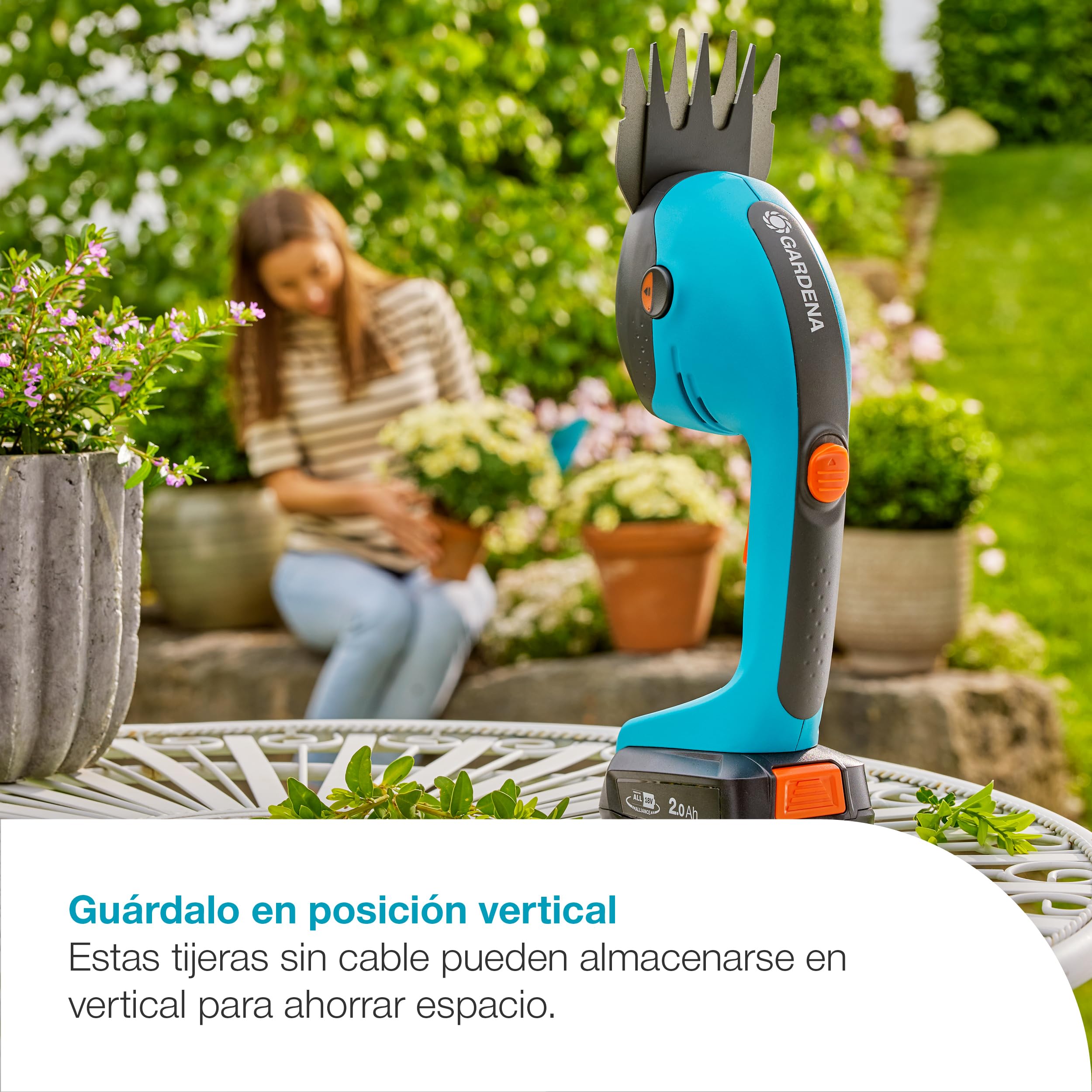 Gardena Tijeras de césped y setos en batería PowerCut 20/18V P4A Solo: Cuchillas afiladas, Hojas Intercambiables, Ligero, Almacenamiento Vertical, Sin Cable (14750-55)