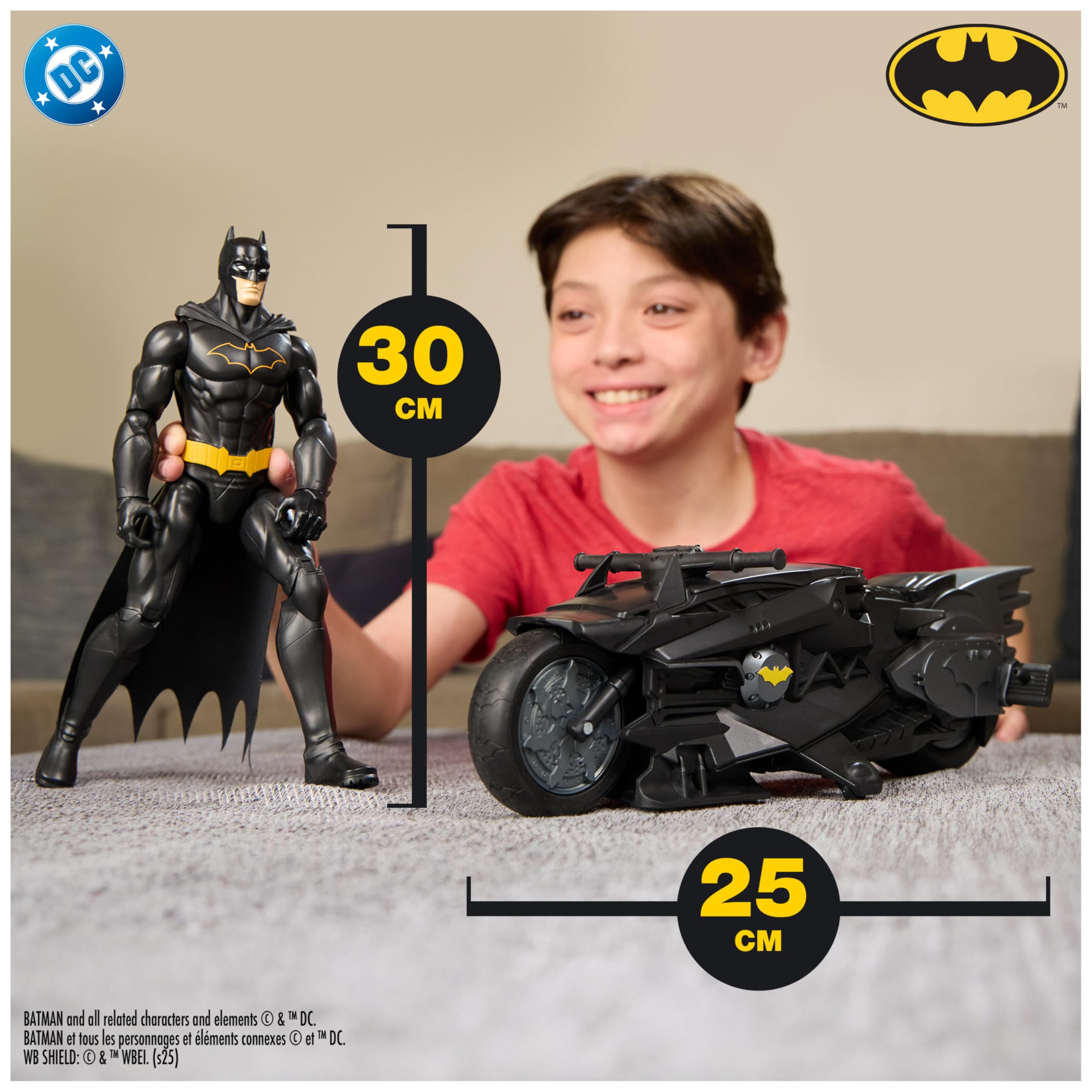 Spin Master DC Comics - Batcycle RC + Figurine Batman 30 Cm - Batman Figurine Articulée - Créez Vos Propres Combats Masqués - Super Héros - Jouet À Collectionner - Jouet Enfant 4 Ans Et +