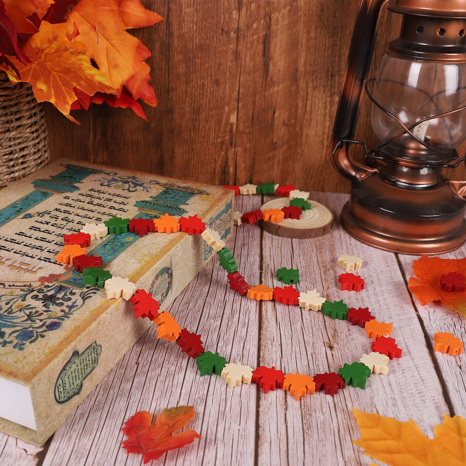 50 Ahornblatt Holzperlen Für Schmuck & Deko - Herbstliche Bastelperlen In Orange