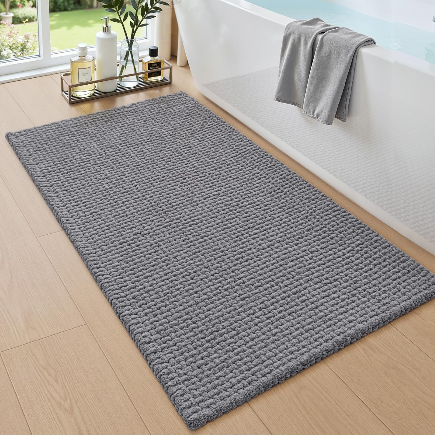 DEXI Chenille Badezimmerteppich, Badematte rutschfest Saugfähig, Badvorleger waschbar Weich für Dusche, Badezimmer, Waschküche