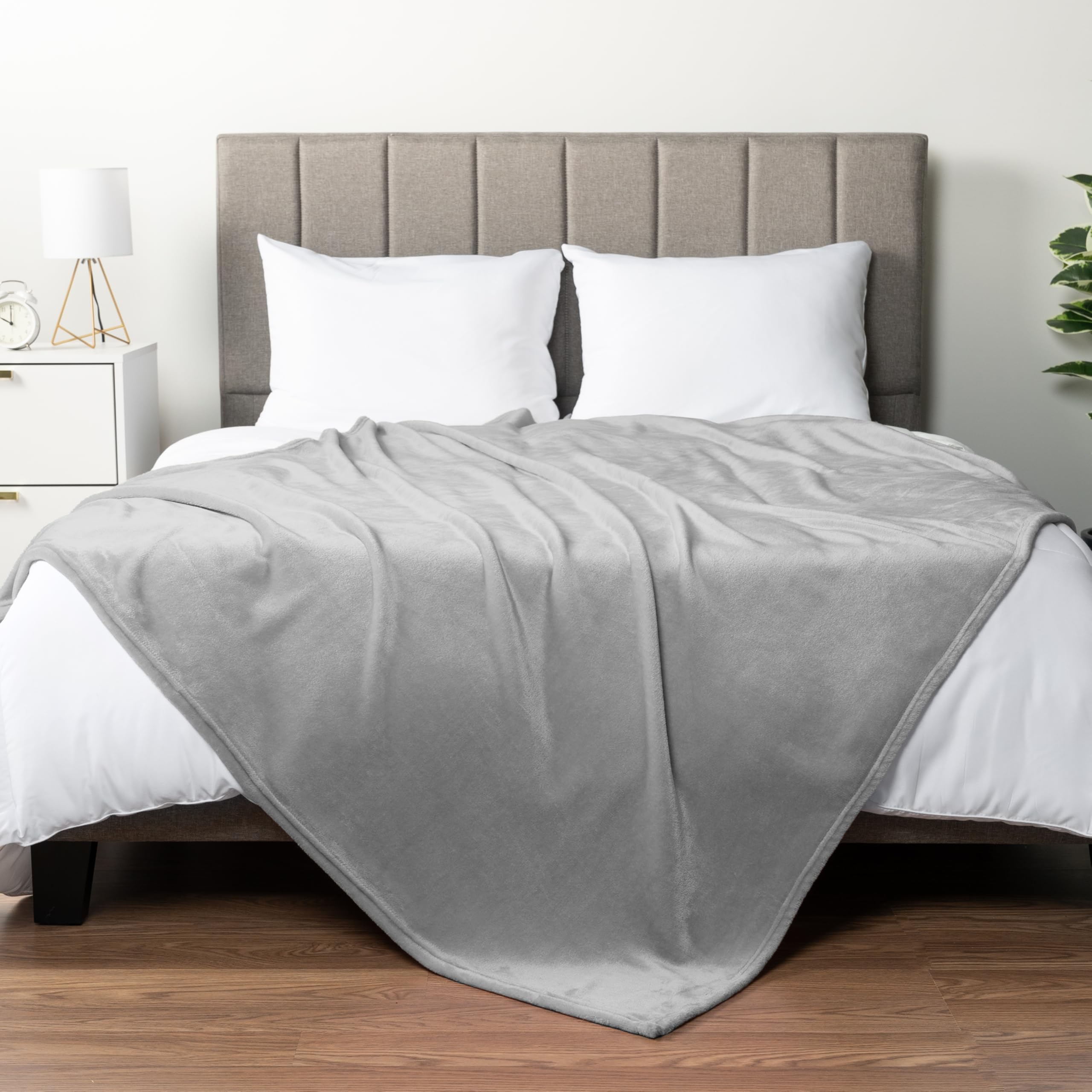 Amazon.com: PAVILIA Light Grey Fleece Bed Blanket Queen Size