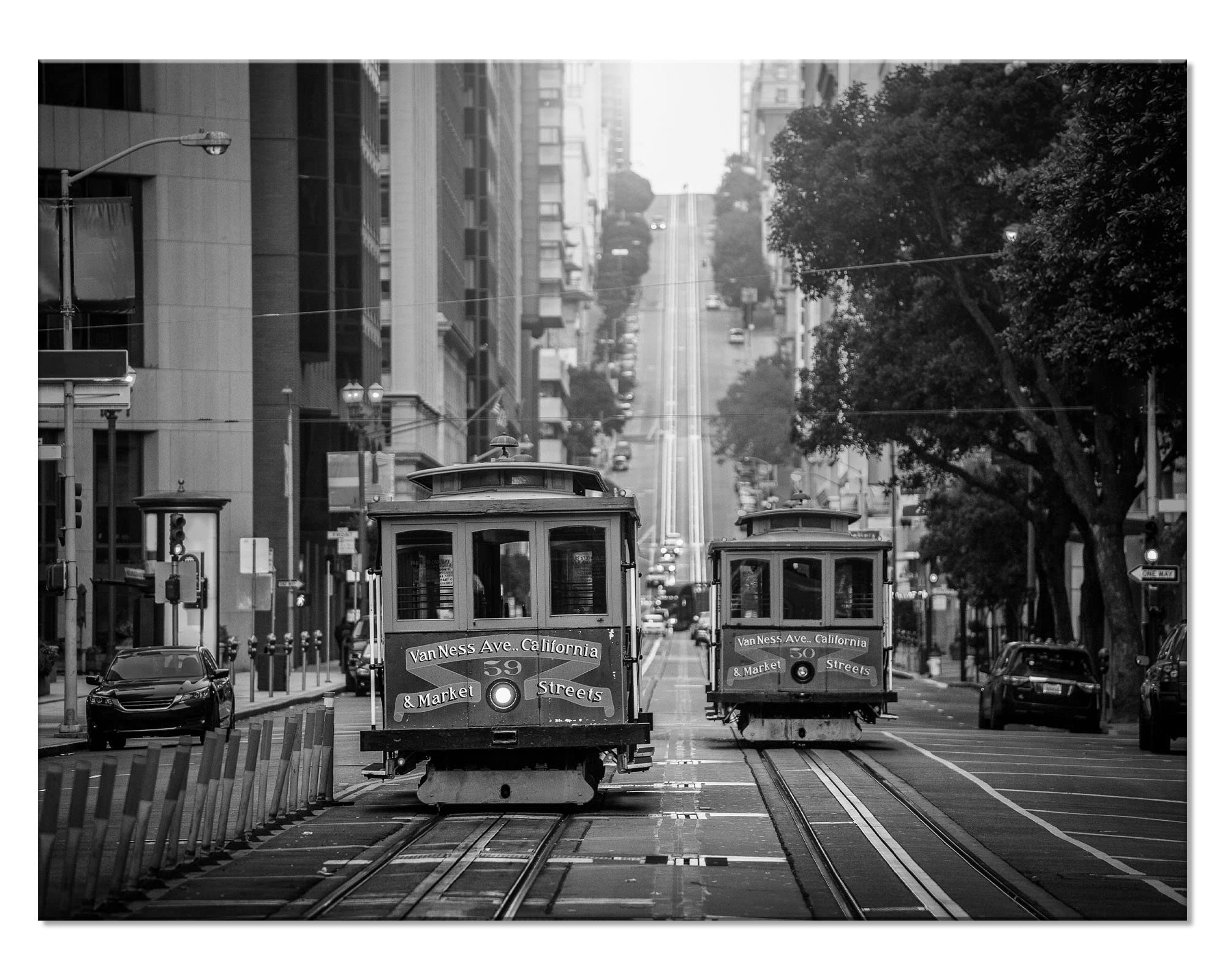 Lienzo en blanco y negro de alta calidad con el tradicional teleférico de California enmarcado