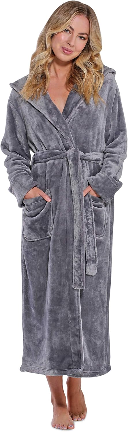 Turquaz Oversize Premium Luxury Ultra Soft Warm Robes for Women Plush Fleece Bathrobe for Women with and Spacious Pockets - Image 4