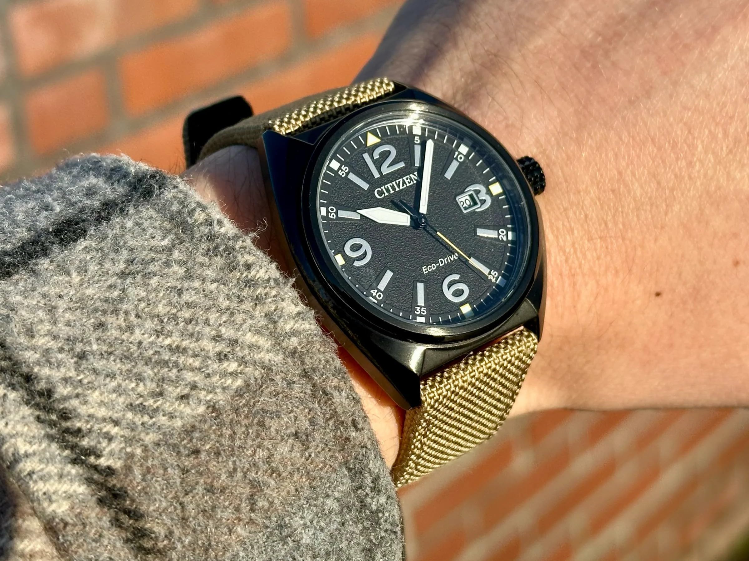 CITIZEN Eco-Drive Solar Herrenuhr mit 40 MM Durchmesser und Datum in verschiedenen Varianten
