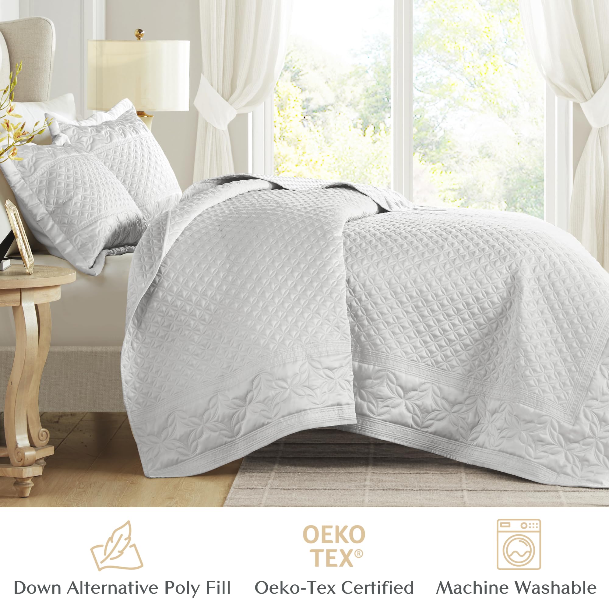 Croscillのブランケットカバー Amazon.com: Croscill King Comforter Set, Luxe Chenille