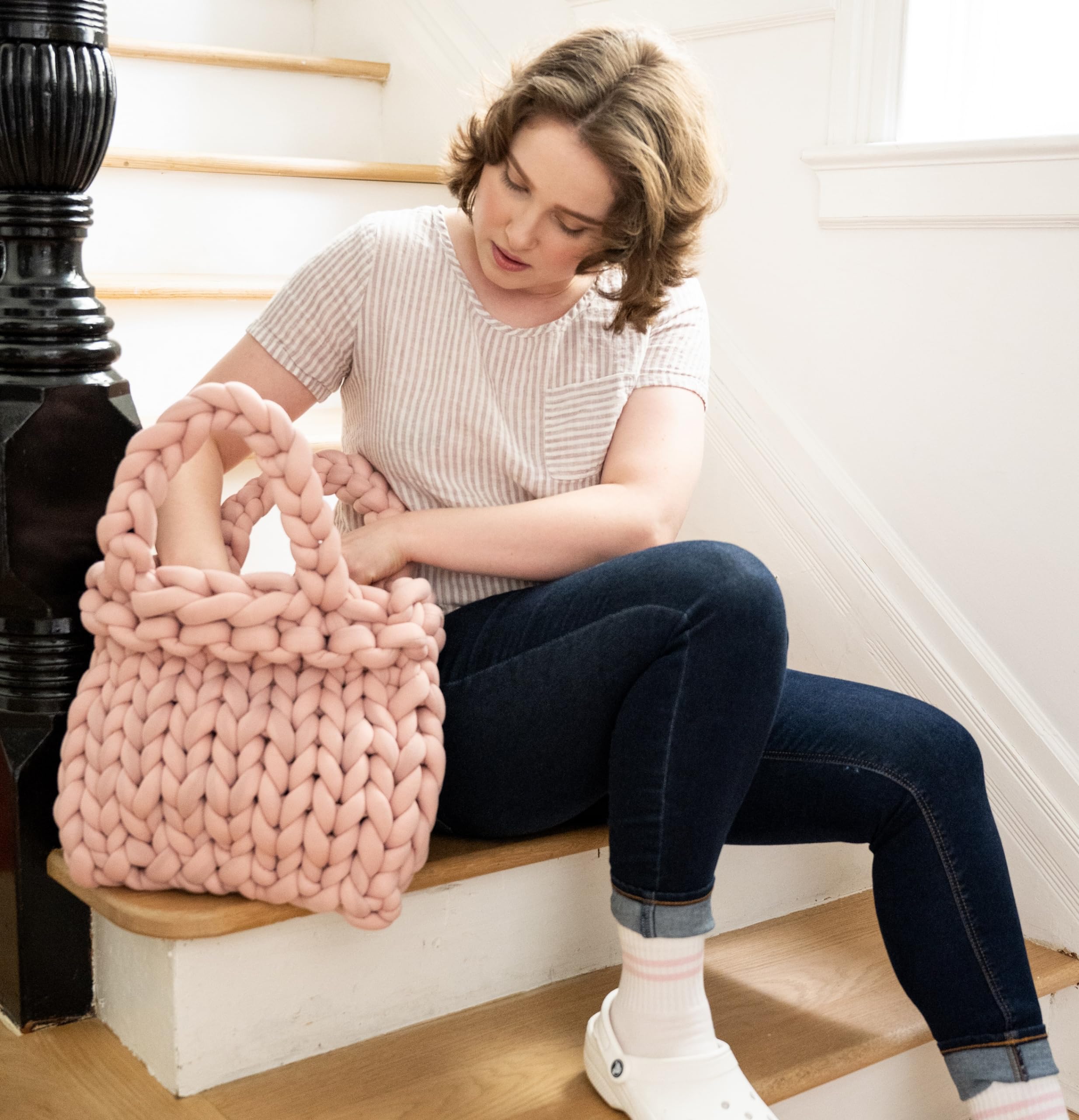 Lion Brand Yarn 561-102AT Cover Story Squish Stitch Przędza, poliester, różowa