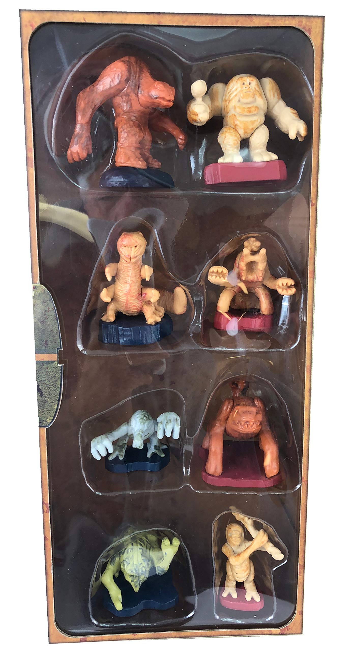 Star Wars Galaxy's Edge Dejarik Board Game with 8 Figures and Checkers :  Amazon.sg: Toys