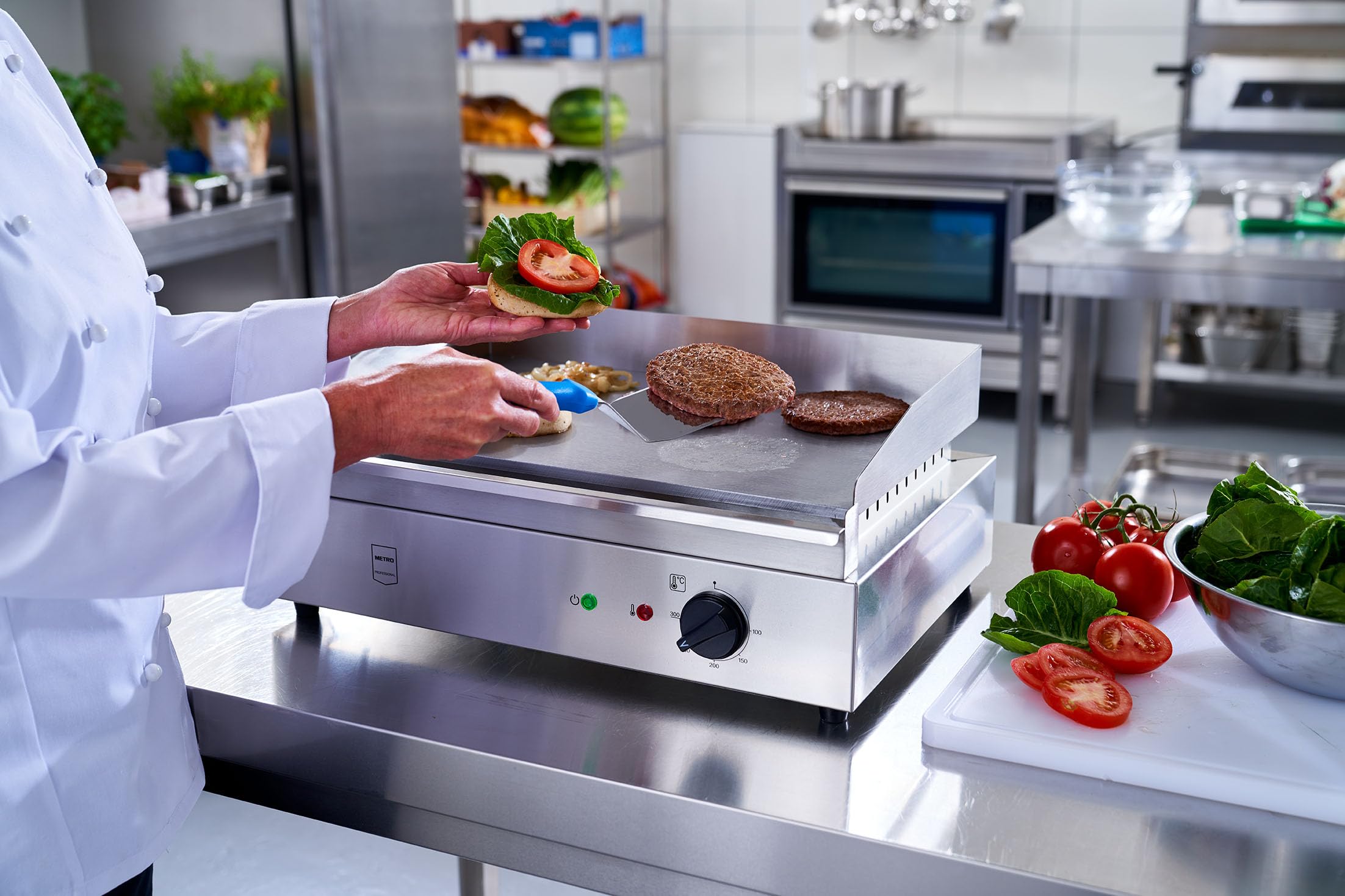 METRO Professional Plancha électrique GEG2101, inox, 55 x 41,7 x 24 cm, tiroir ramasse-jus amovible, Protection contre la surchauffe, argenté