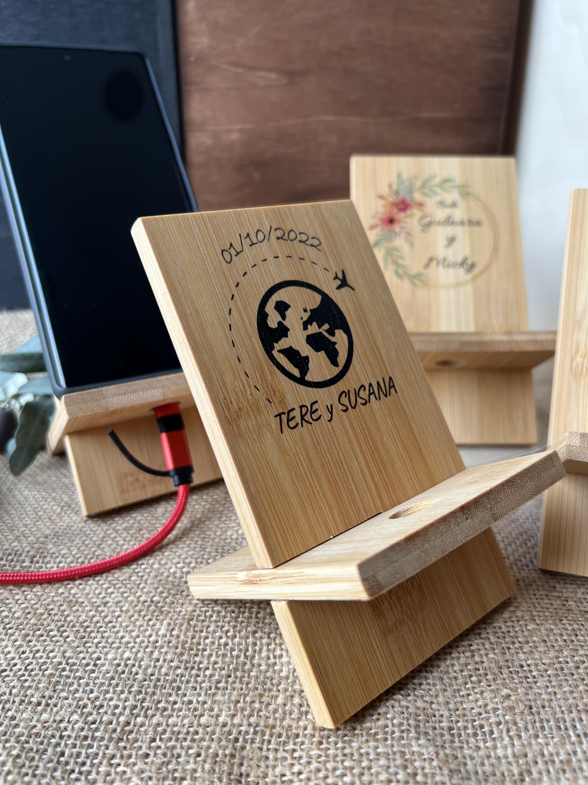 Uvimark | 10 Soportes Móvil de Mesa Personalizados | Detalles Boda | Detalles Bautizo | Detalles Comunión | Soporte Smartphone Universal