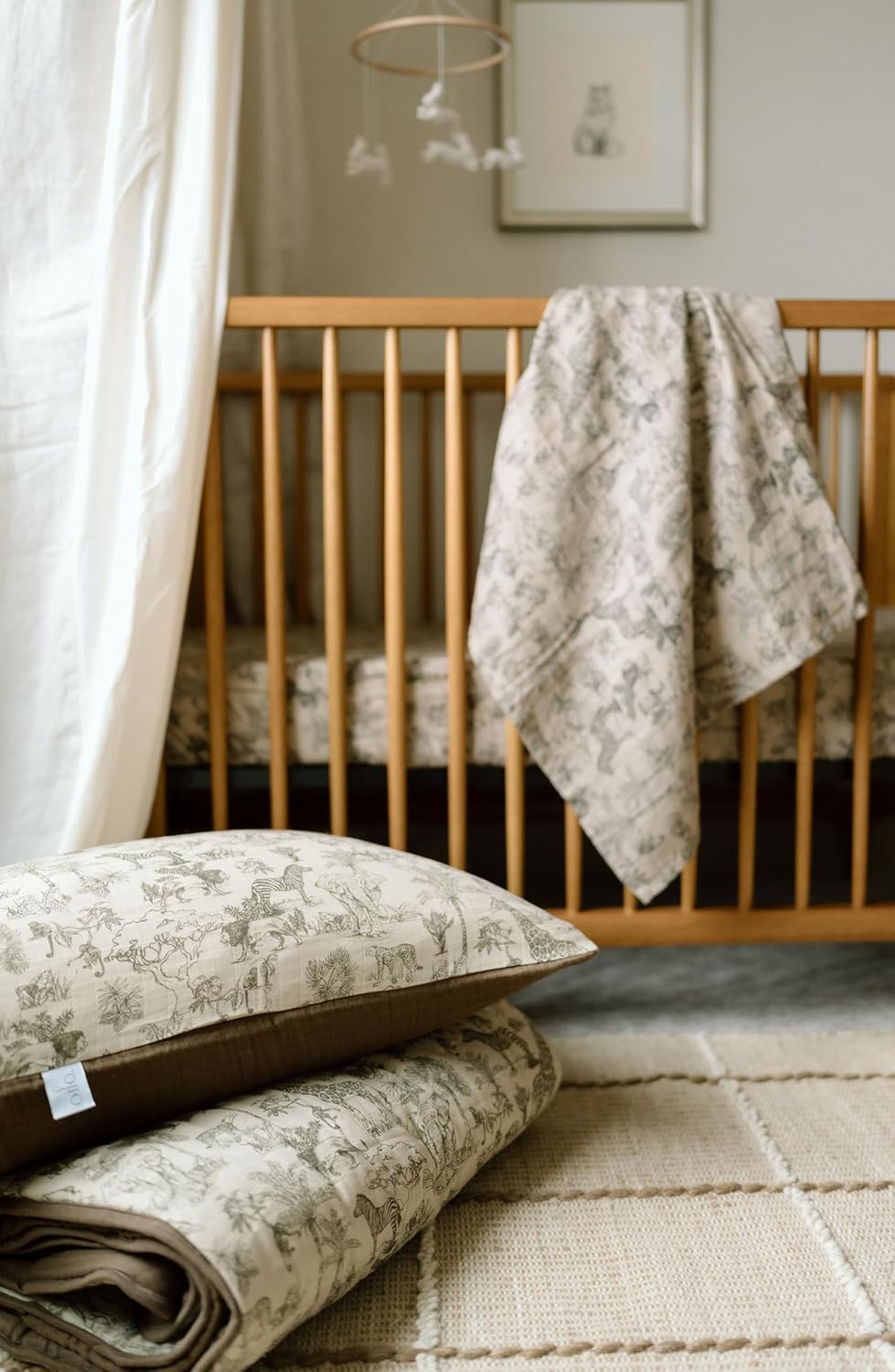 Oilo Safari Crib Quilt & Sham Set – Premium 5‑Layer Organic Cotton Muslin, Lightweight & Breathable Toddler Bed Quilt, Reversible Safari Animal Nursery Bedding (45x60)